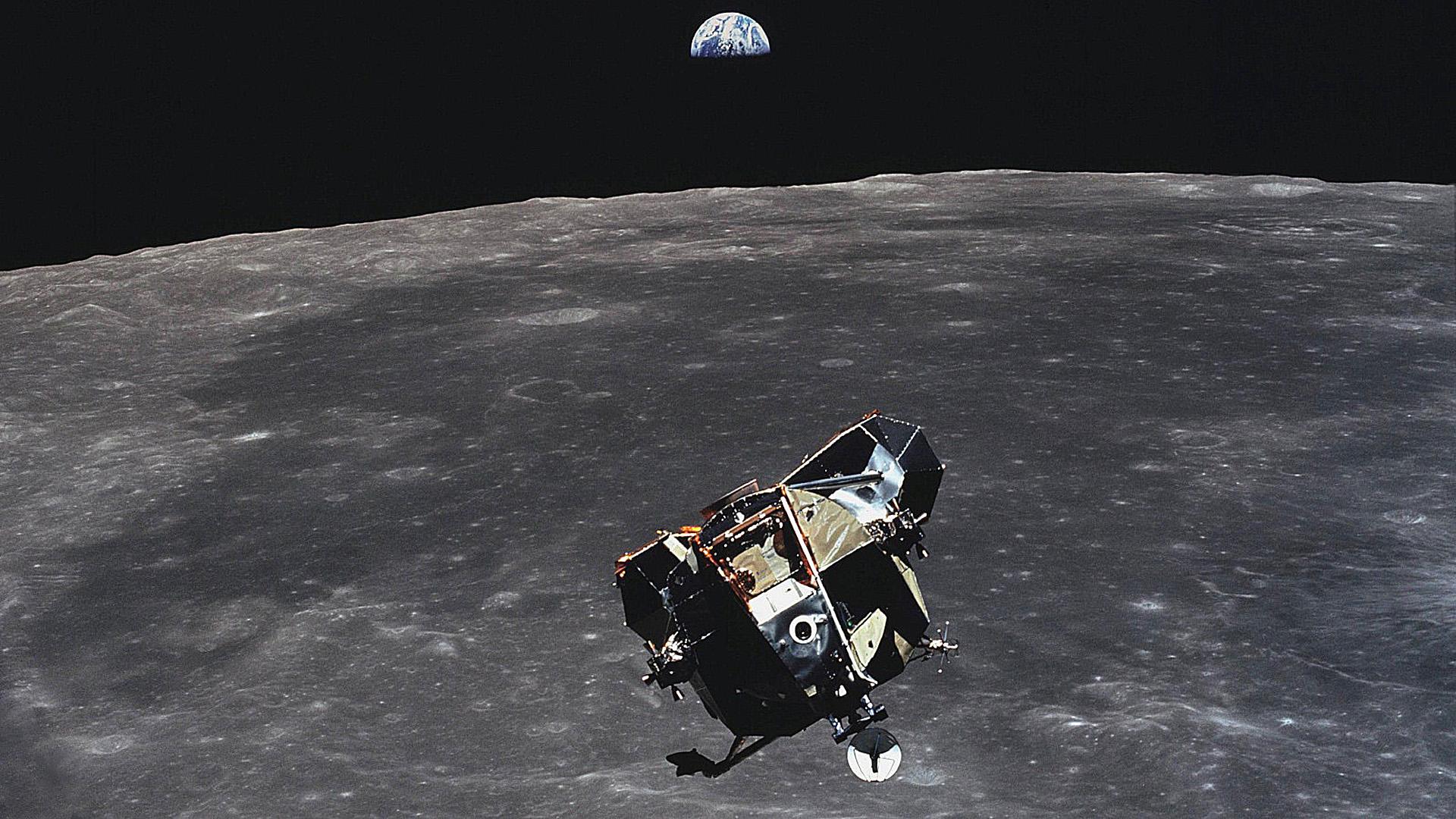 Ascending Apollo 11 Lunar Module and Earthrise [1920x1080]