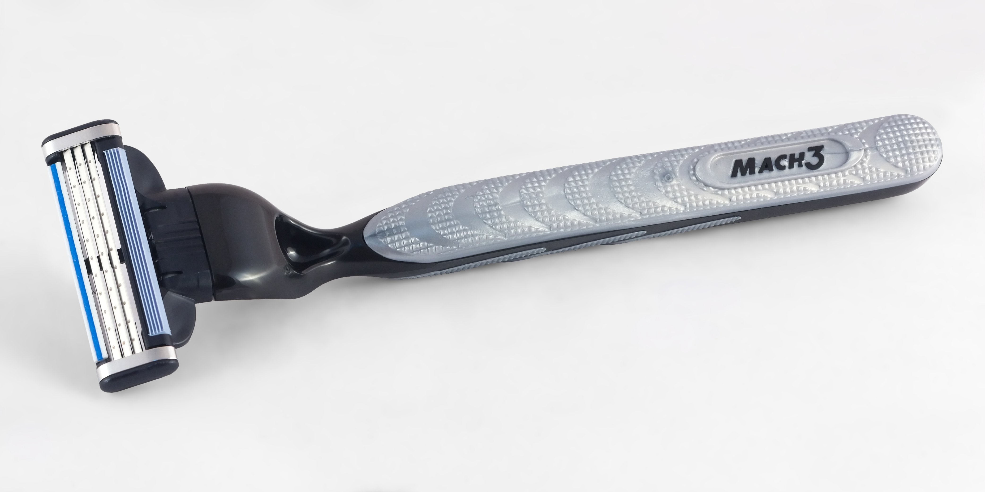 File:Gillette Mach3 razor from Indonesia, 2015