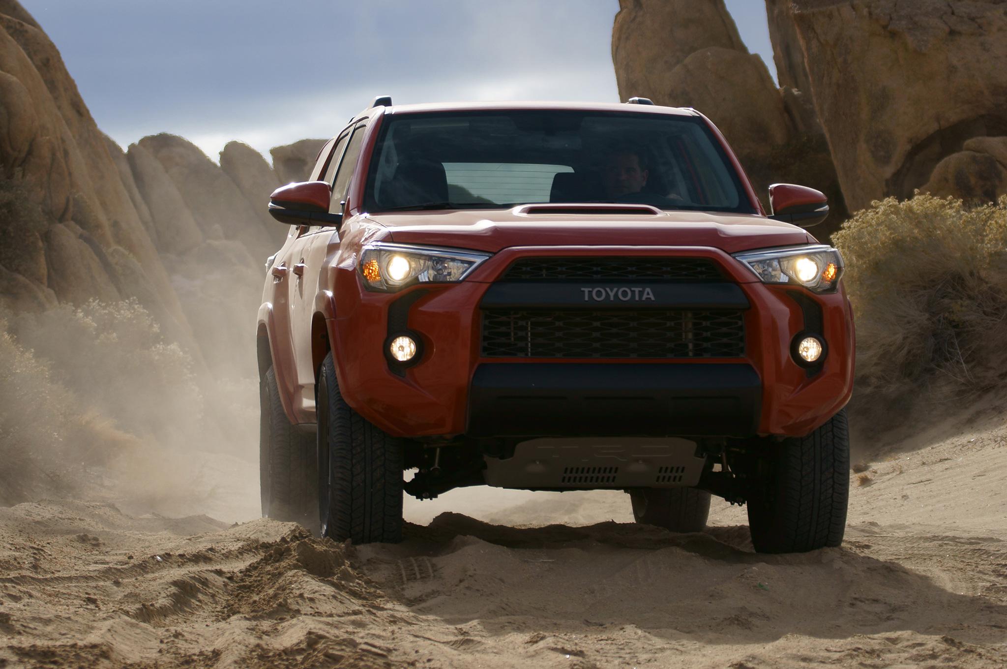 Toyota 4Runner Wallpapers Pictures 61603 2048x1360px.