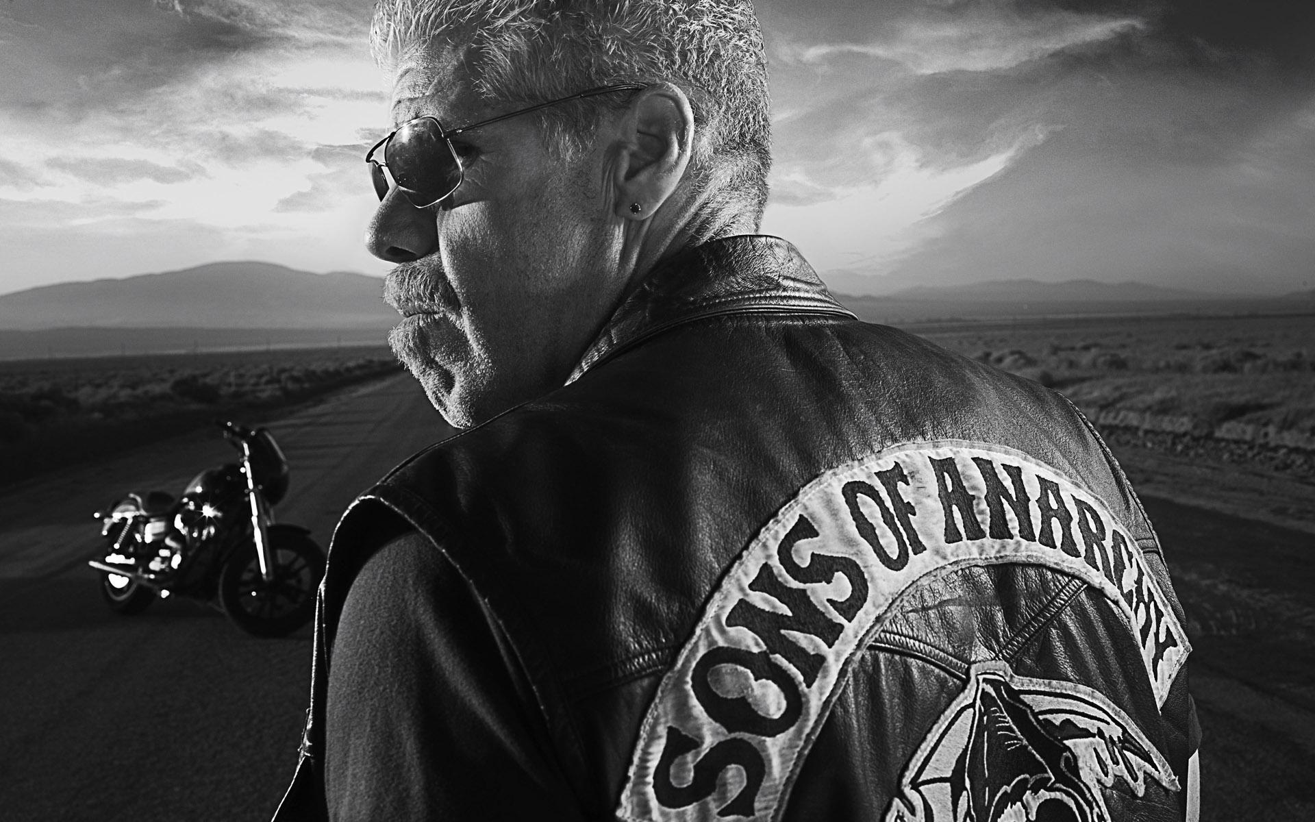 Ron Perlman Wallpaper Image