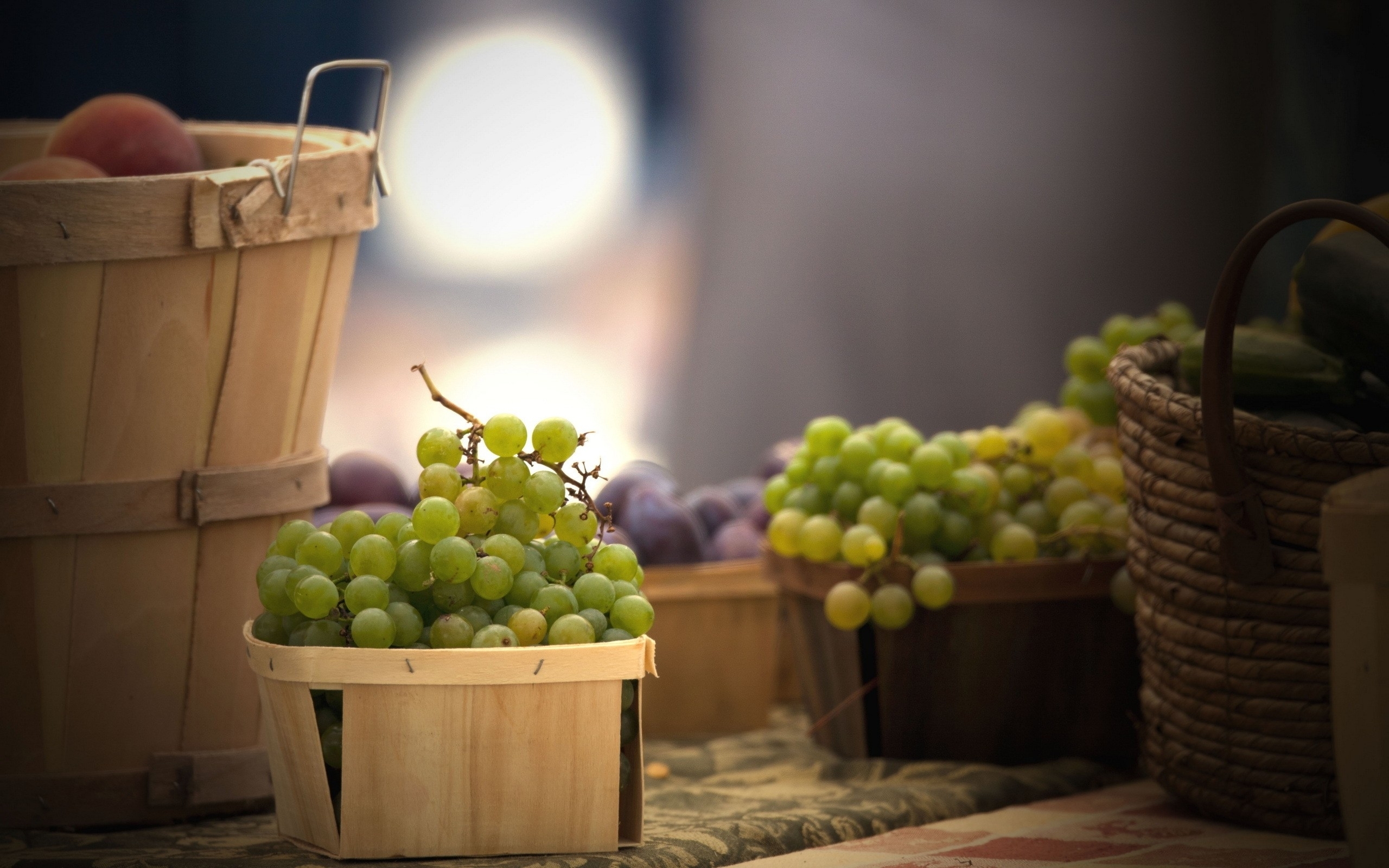 Wood fruits grapes