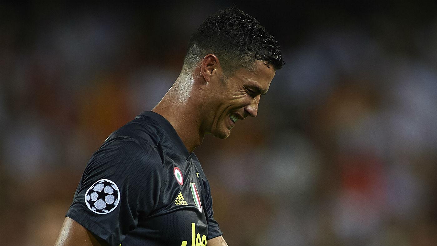Ronaldo in tears after red card: how Messi fans mocked CR7