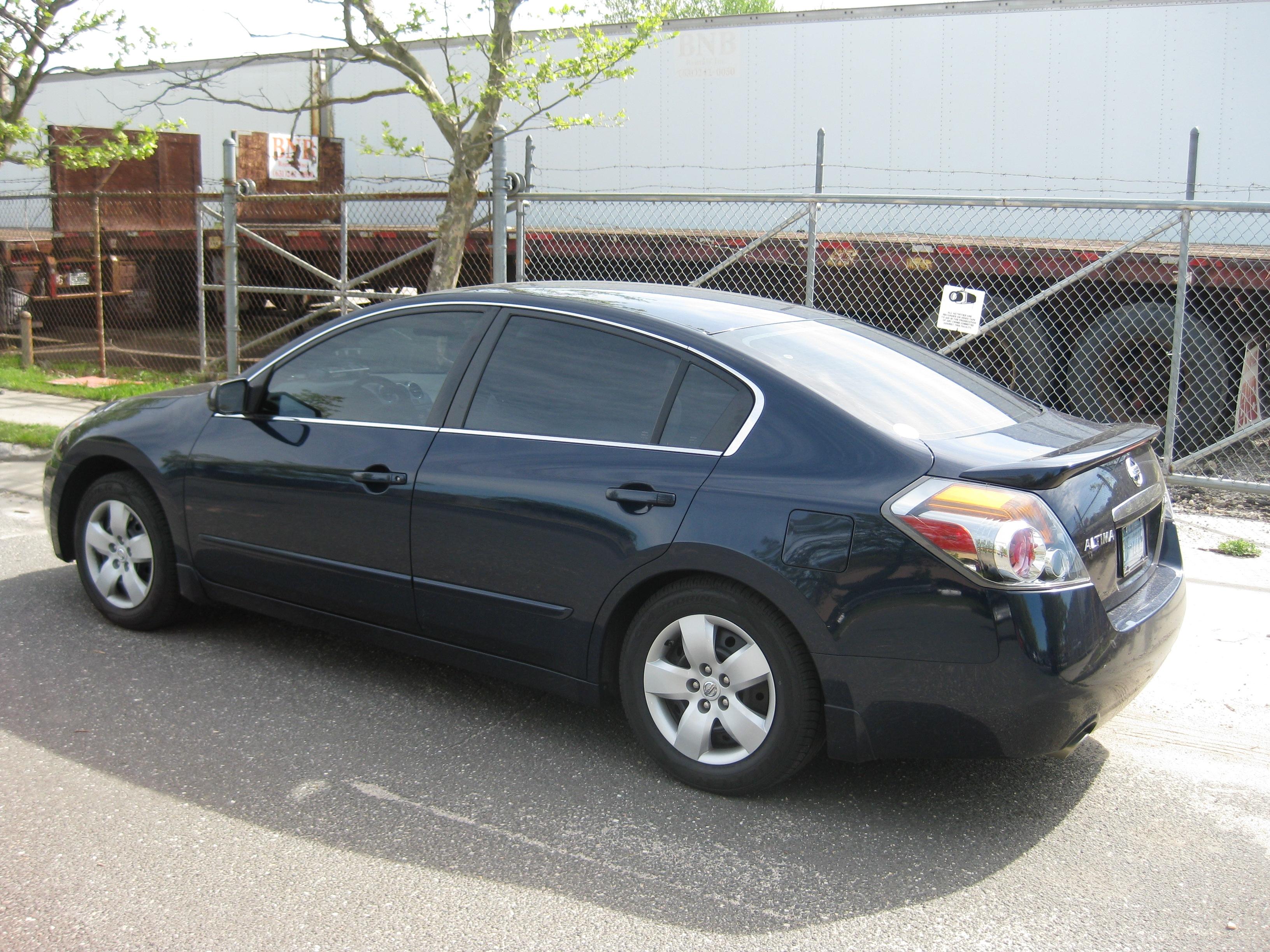 HD 2008 Nissan Altima Wallpaper