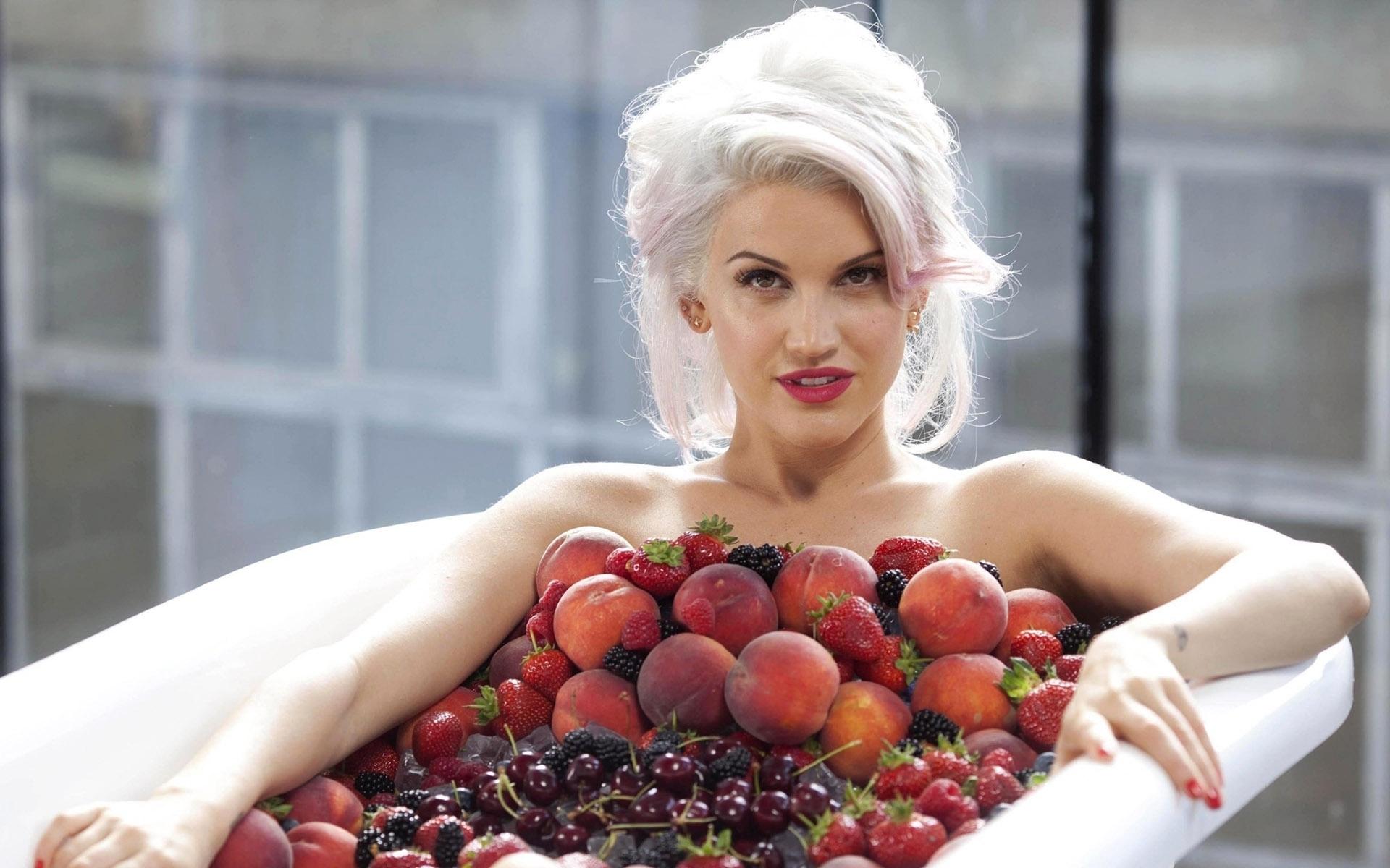 Picture of Ashley Roberts Of Celebrities