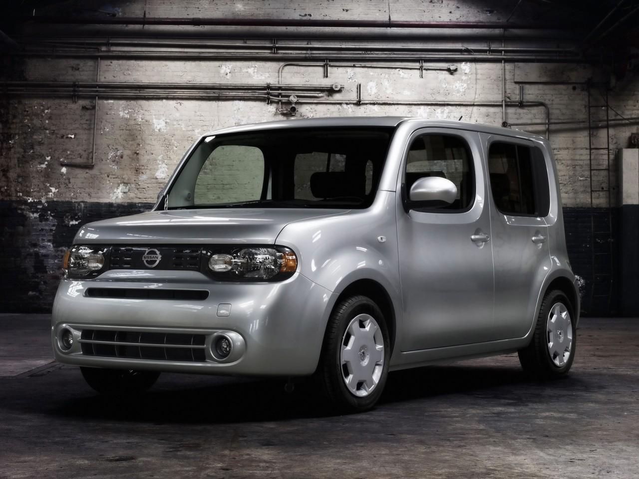 Nissan Cube, Motor Desktop