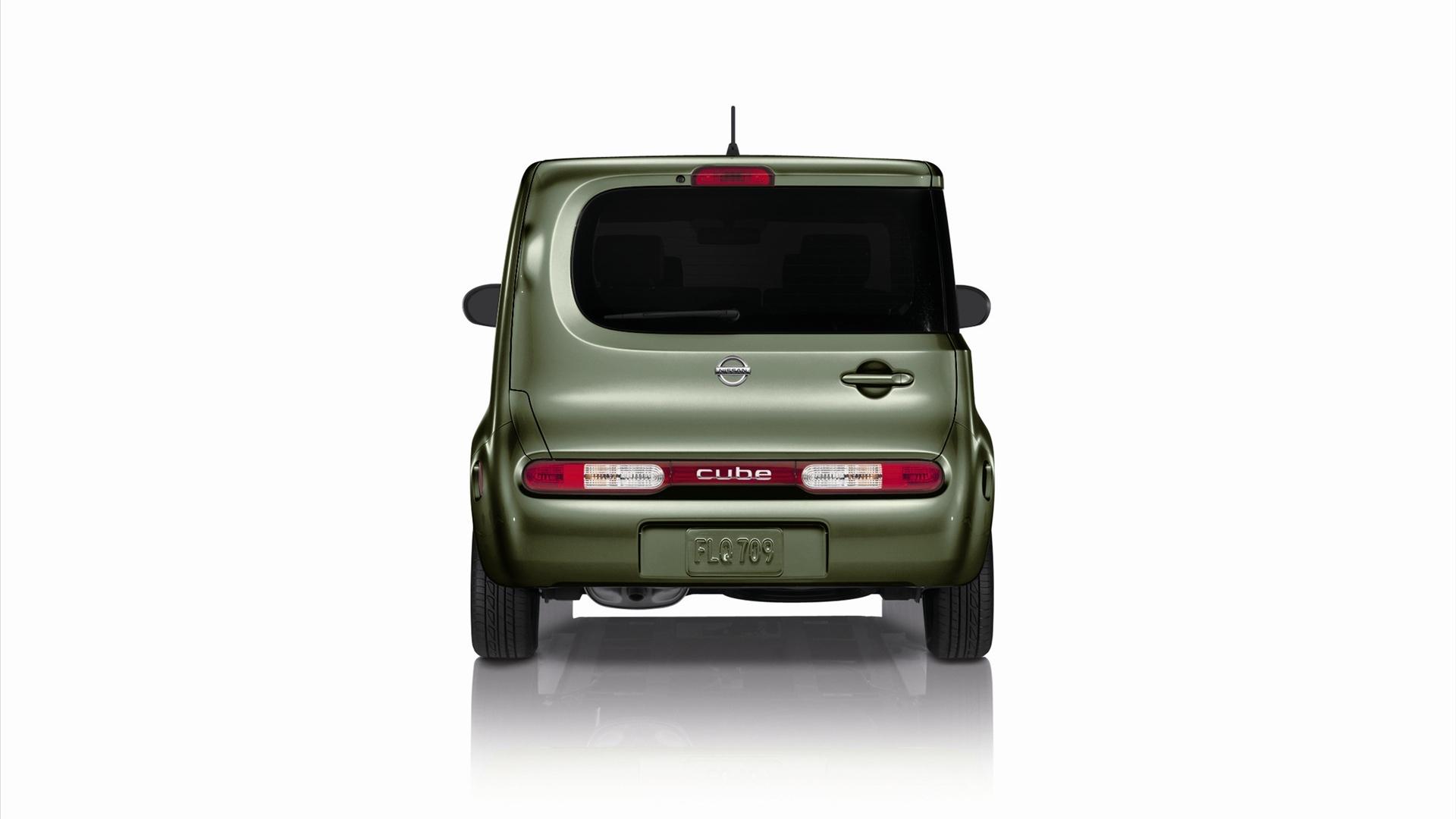 Nissan Cube Car Wallpaper