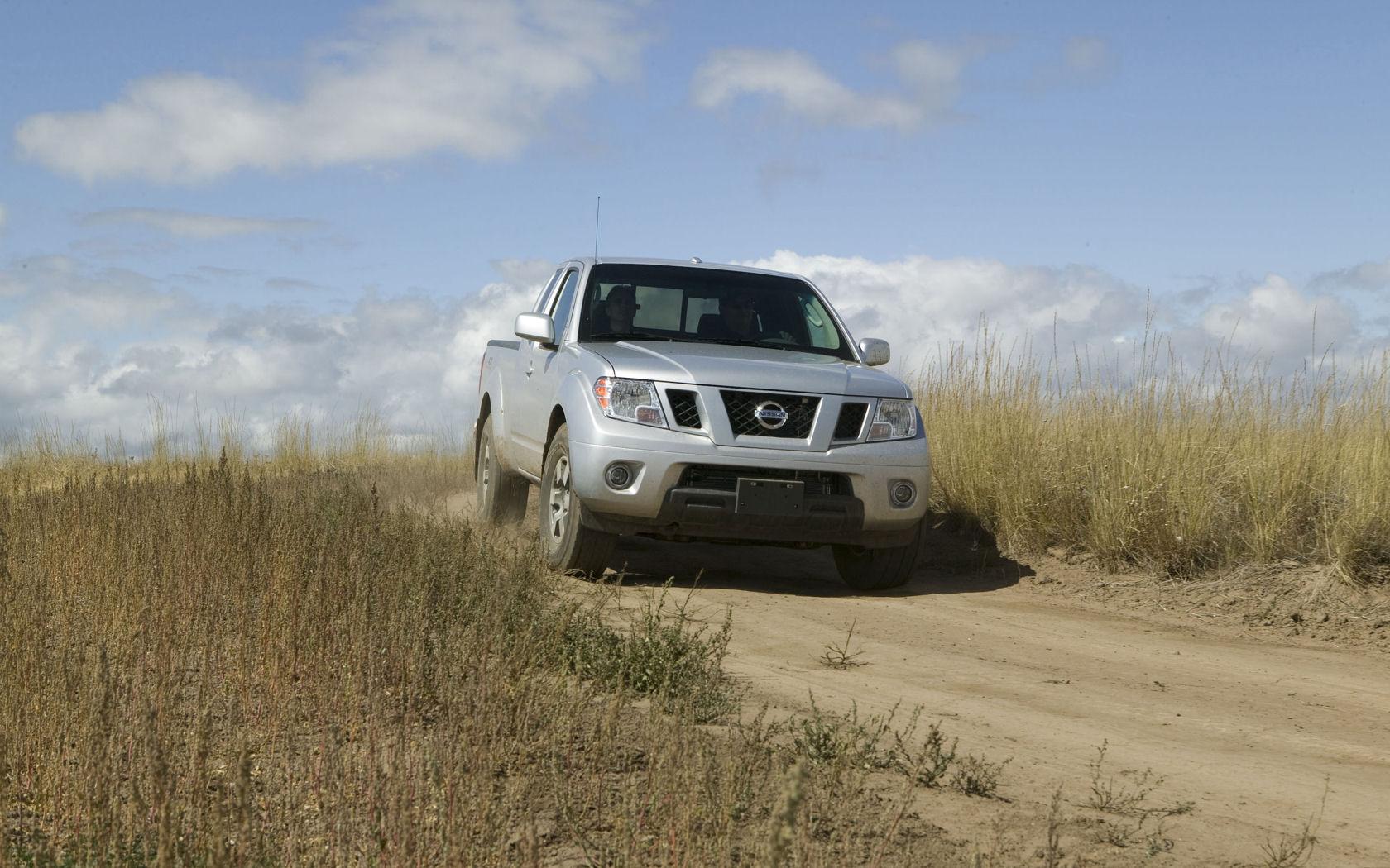 Nissan Frontier SE, LE, King & Crew Cab, AWD Widescreen