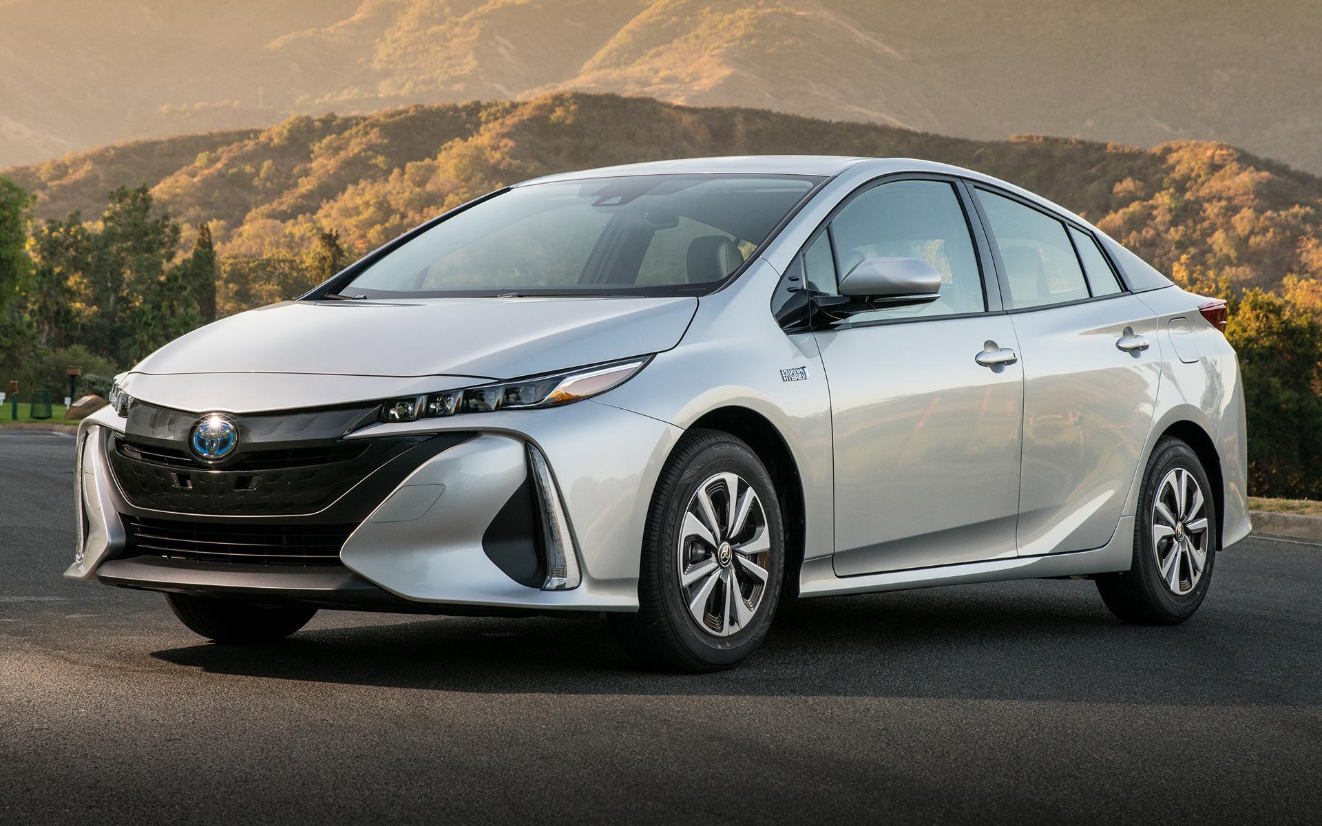 Toyota Prius Prime Plug In Hybrid (US) And HD