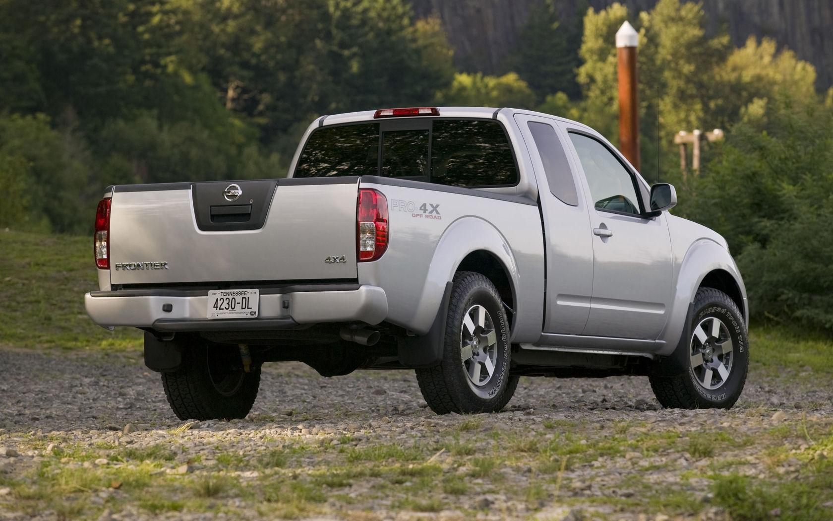 Suzuki Equator Crew Cab