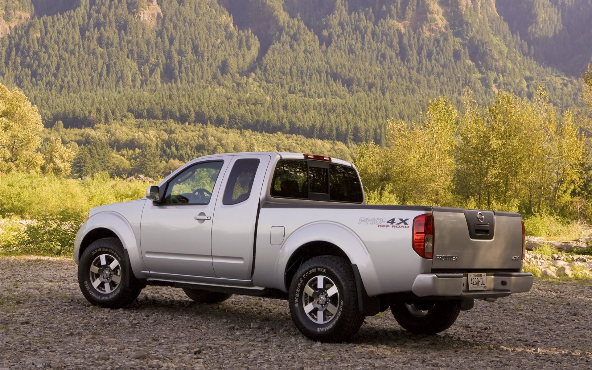 Nissan Frontier 2010 Widescreen Exotic Car Wallpaper of 35