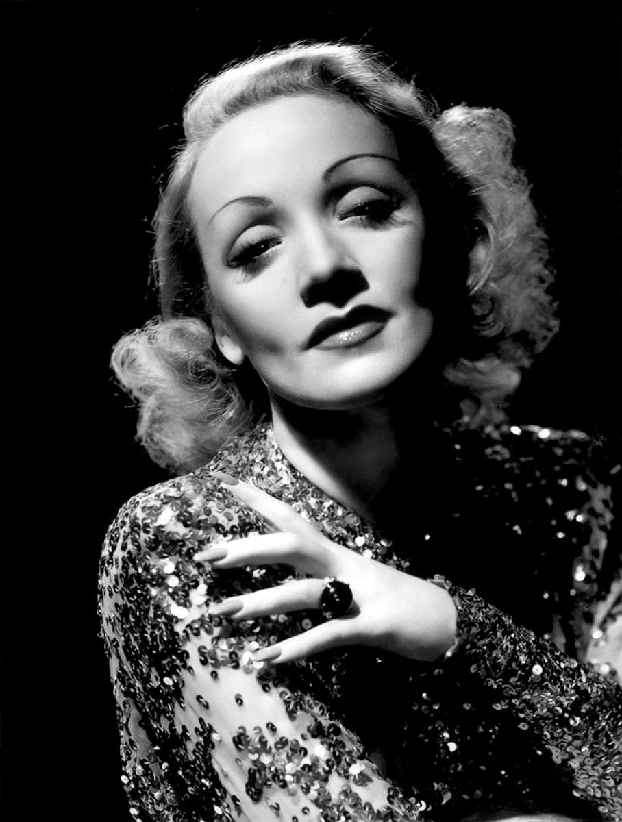 Marlene Dietrich wallpaper