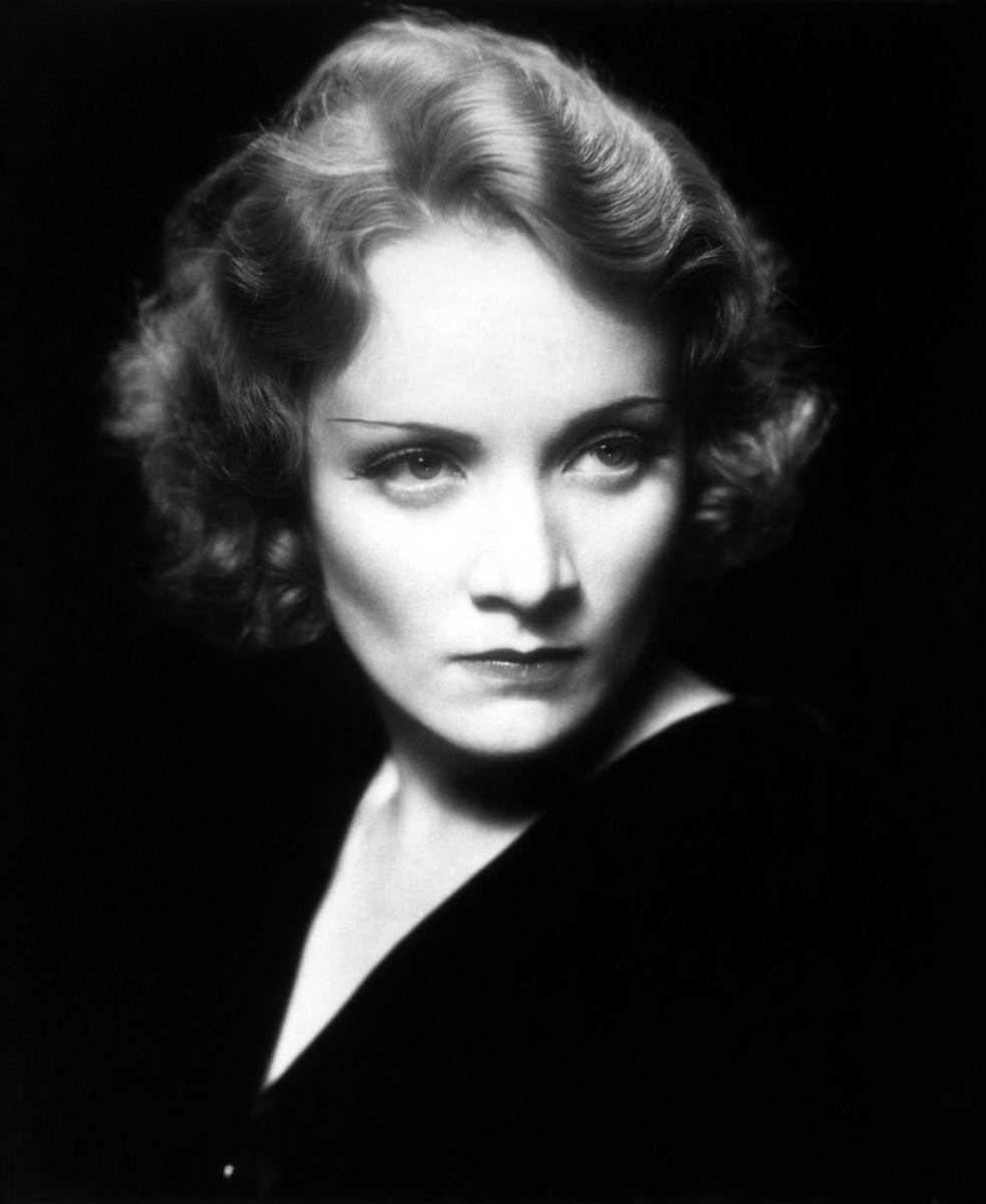 Marlene Dietrich wallpaper