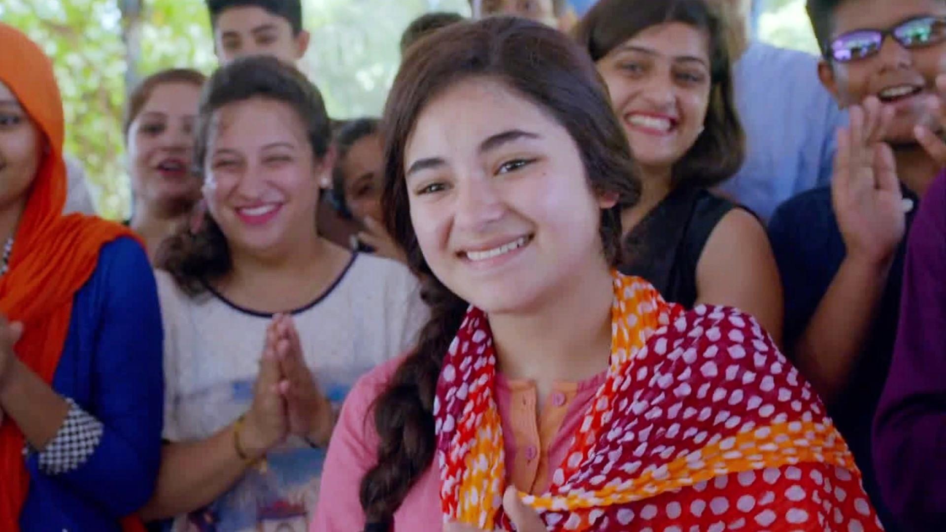 4k wallpaper of zaira wasim