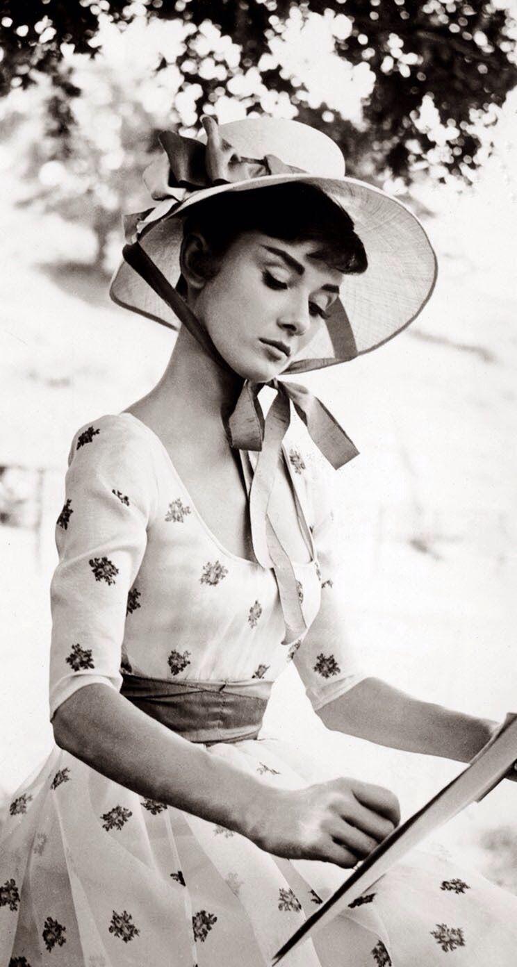 Audrey Hepburn Wallpaper. • audrey hepburn