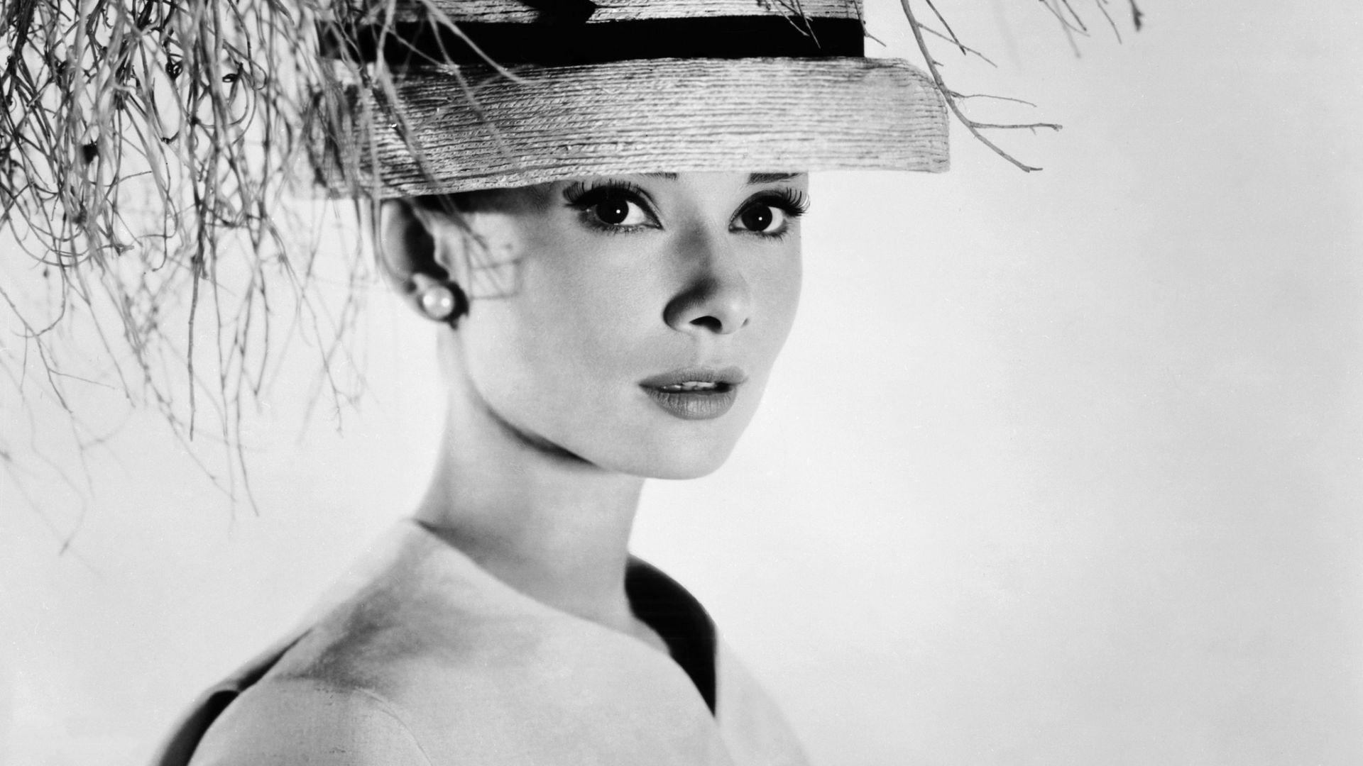 Download Free Audrey Hepburn Background