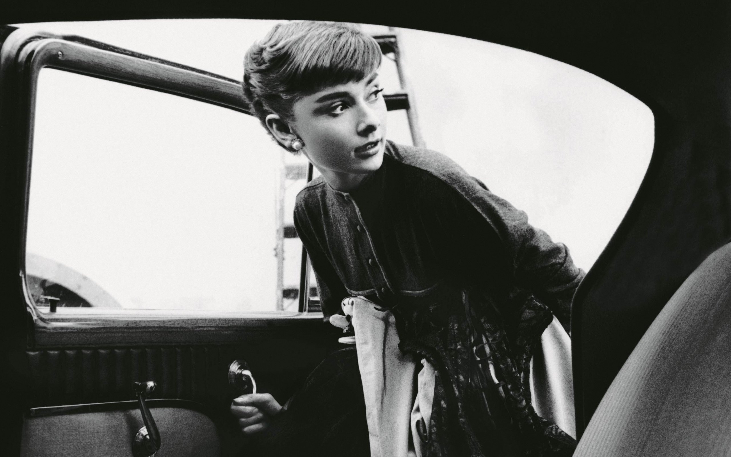 Audrey Hepburn Wallpaper (29)