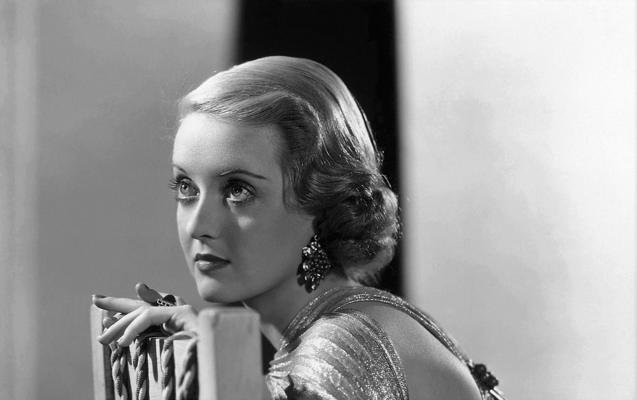 Bette Davis HD Wallpaper