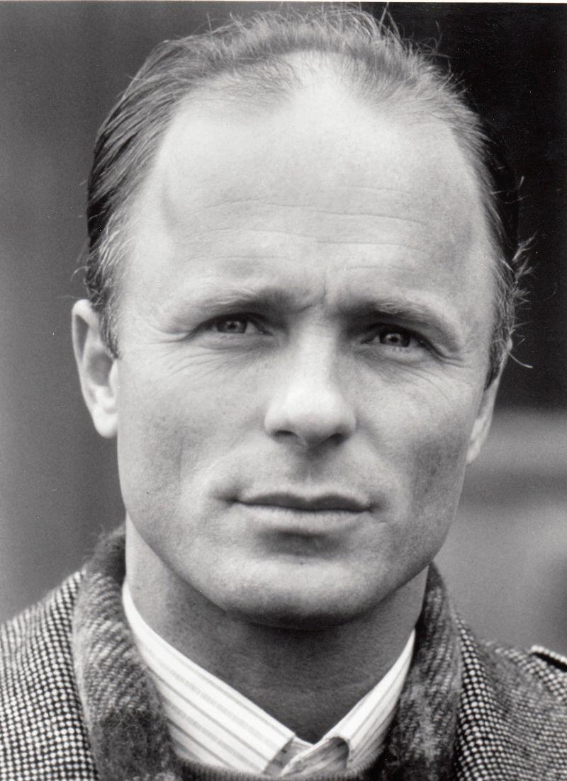 Ed Harris as Elizabeth's Father aka Dr Whitting in the story! He is
