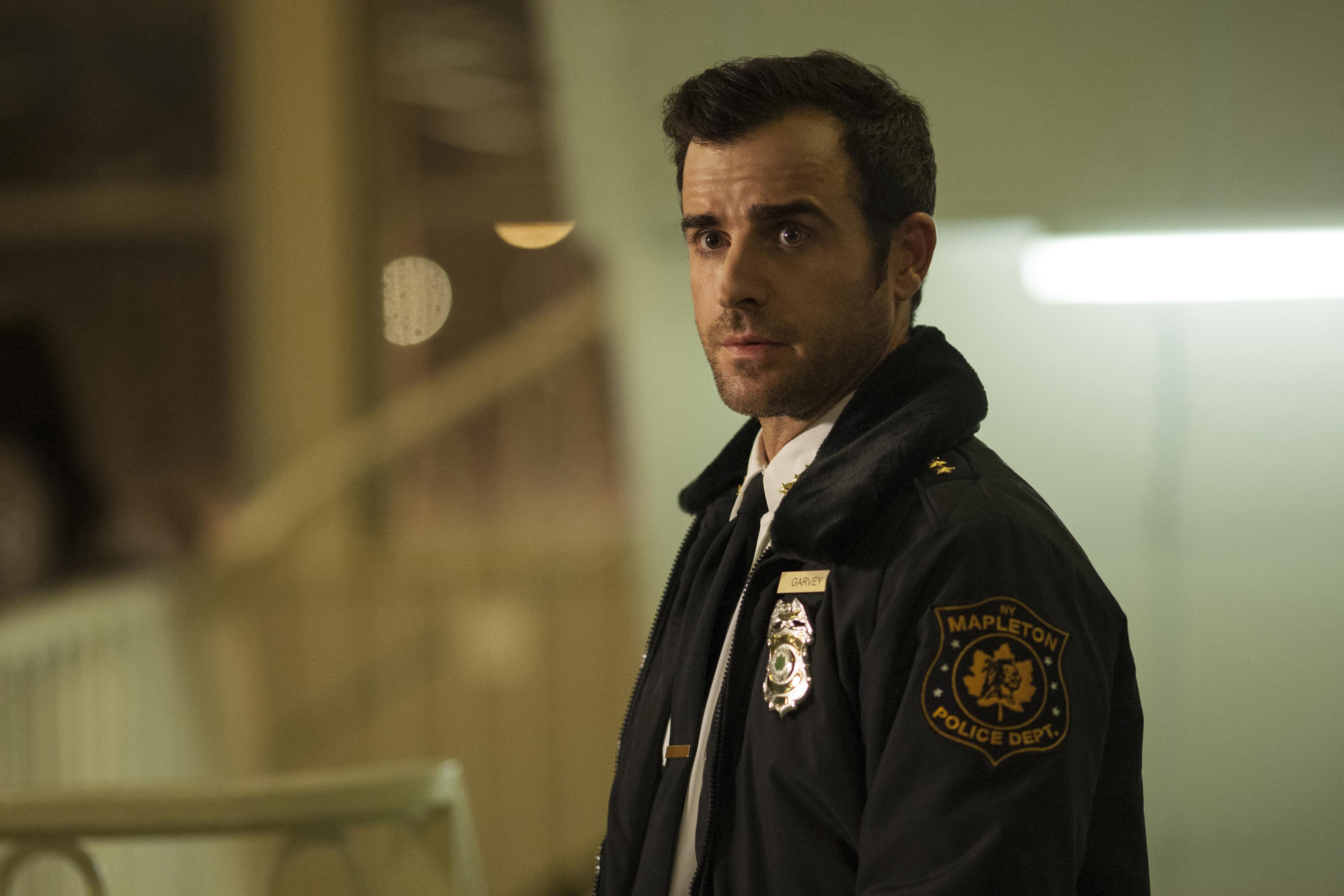 Justin Theroux regrets wearing this iconic outfit but we don't