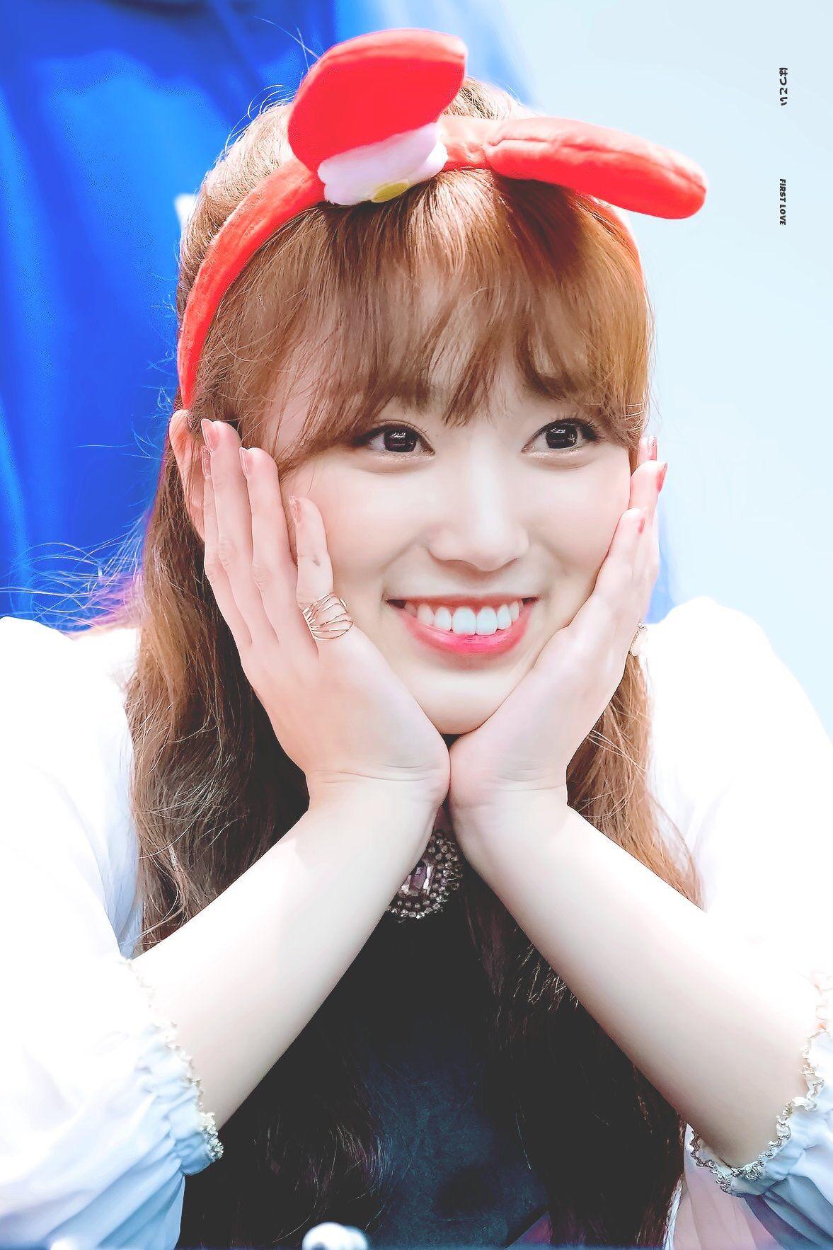 Yabuki Nako. IZ*ONE. Kim min, Japanese girl group, Asian girl