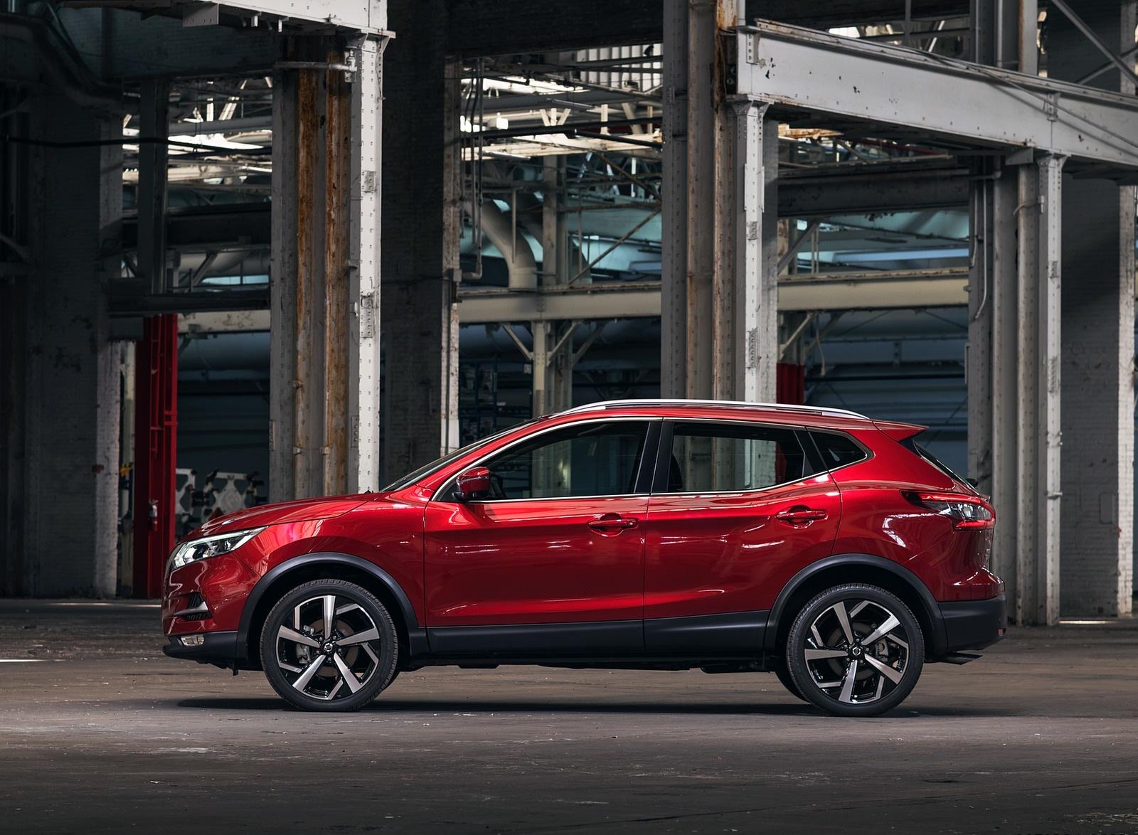 Nissan Rogue Sport Side Wallpaper