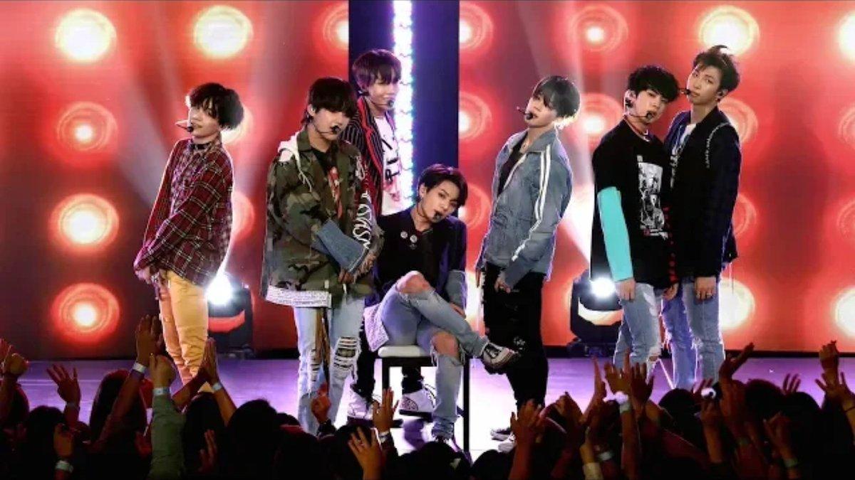 ARMY Base. HIATUS #BTS perform Airplane Pt.2 on The Ellen Show, 180525