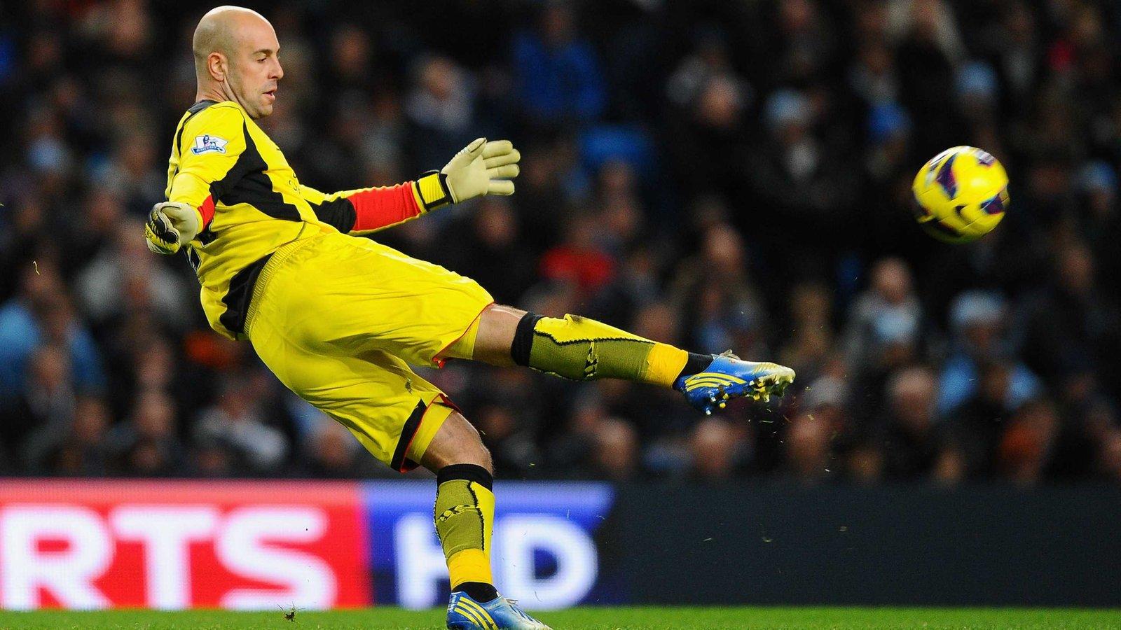 Reina happy to stick with Liverpool