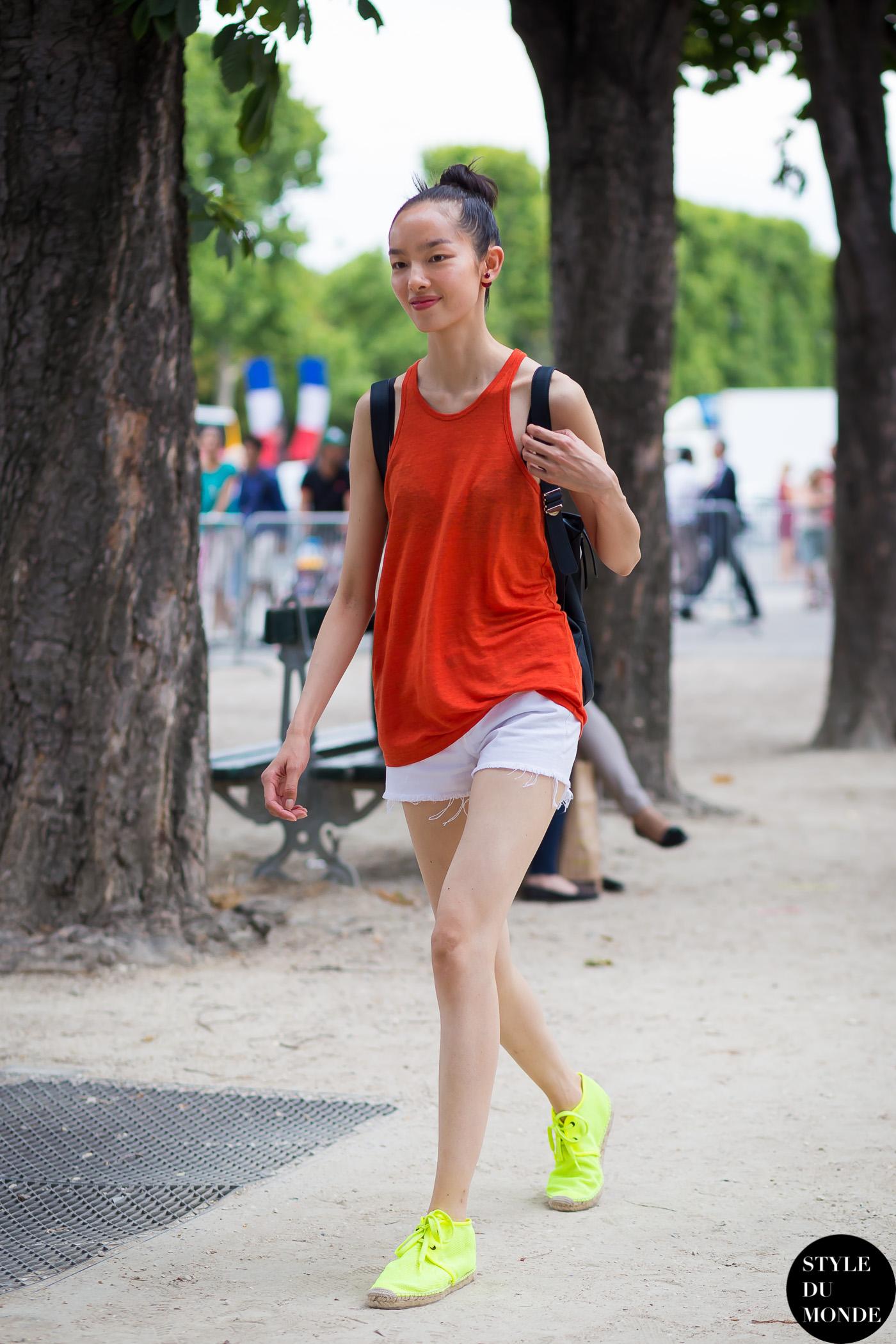 Fei Fei Sun DU MONDE. Street Style Street Fashion Photo