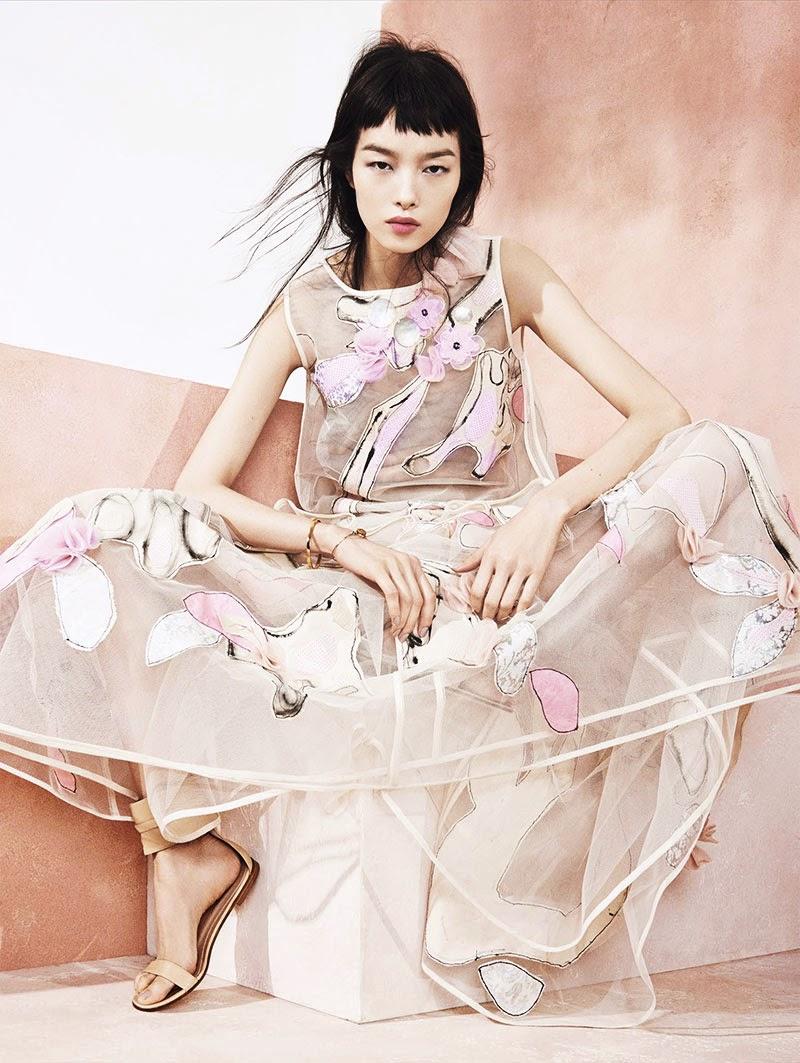 Editorial Fashion. Fei Fei Sun by Sharif Hamza for Vogue China May