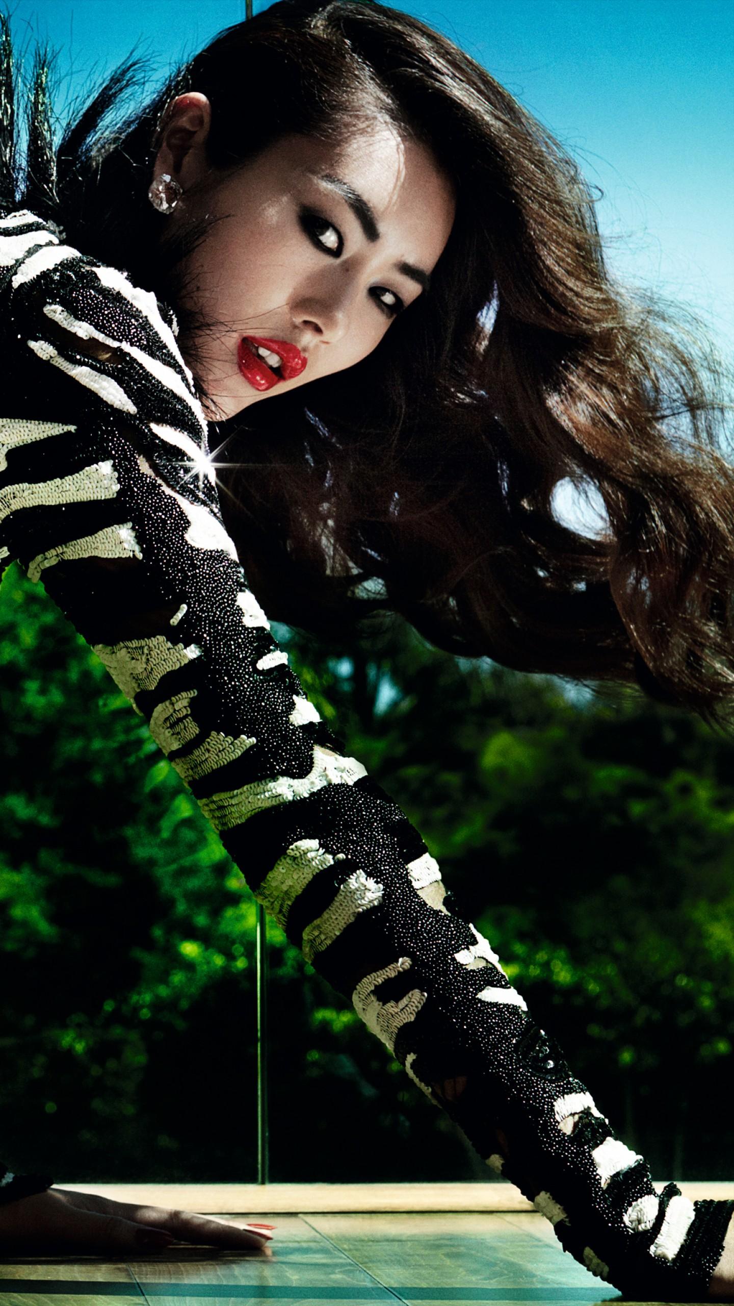 Wallpaper Liu Wen, Top Fashion Models model, brunette, red