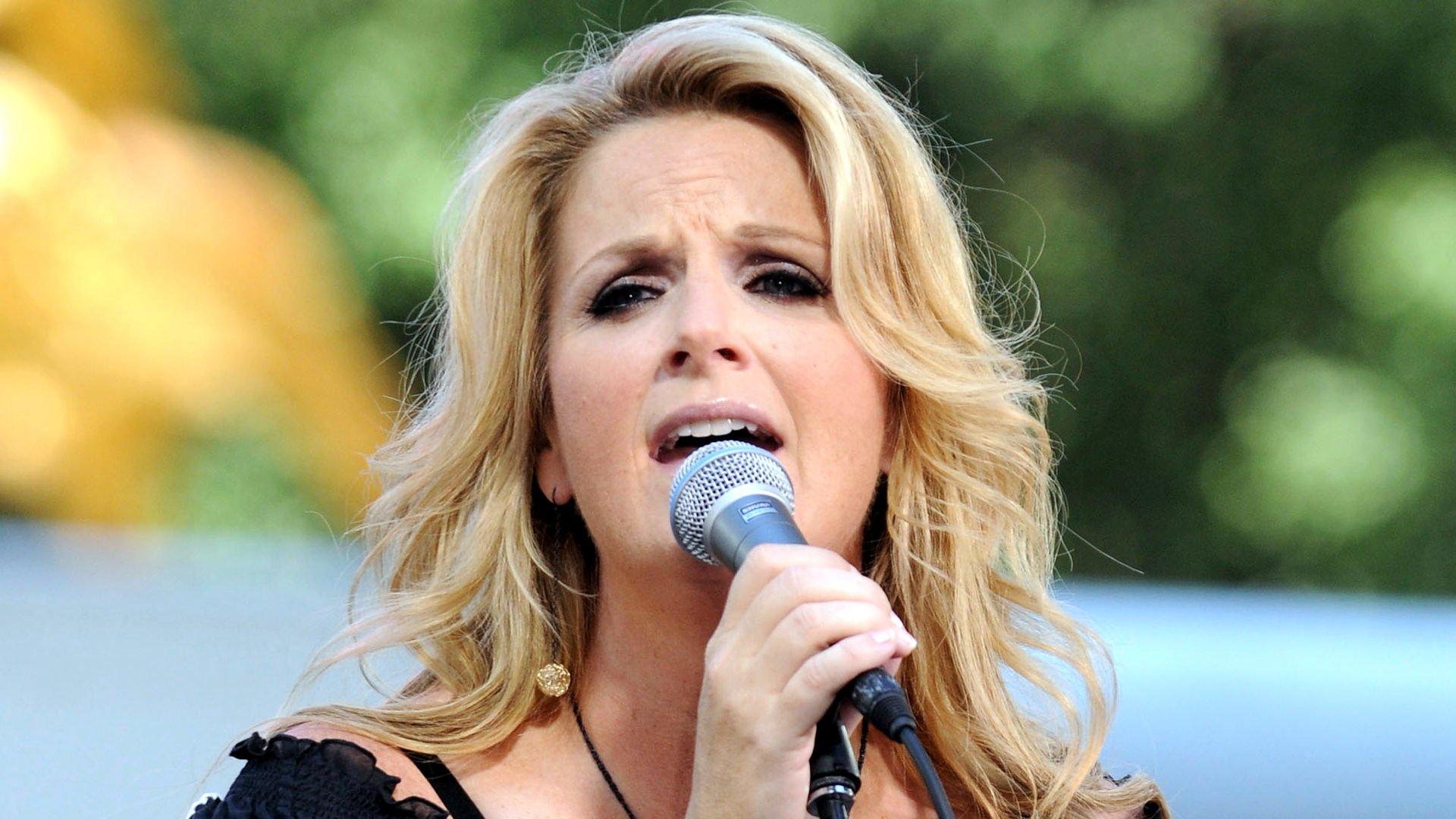Trisha Yearwood HD Wallpaper