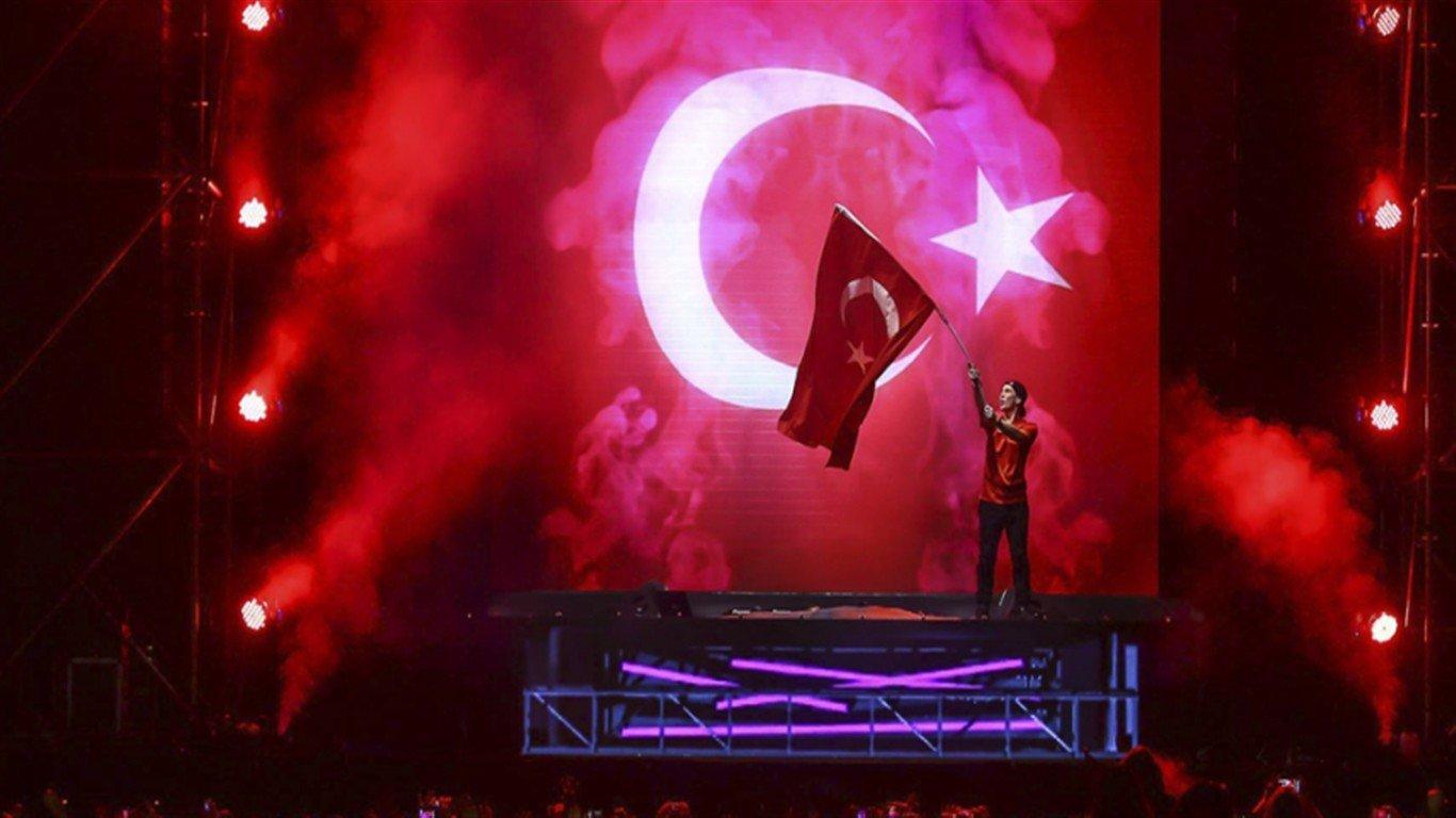 hardwell i am hardwell robbert van de corput turkey turkish flag