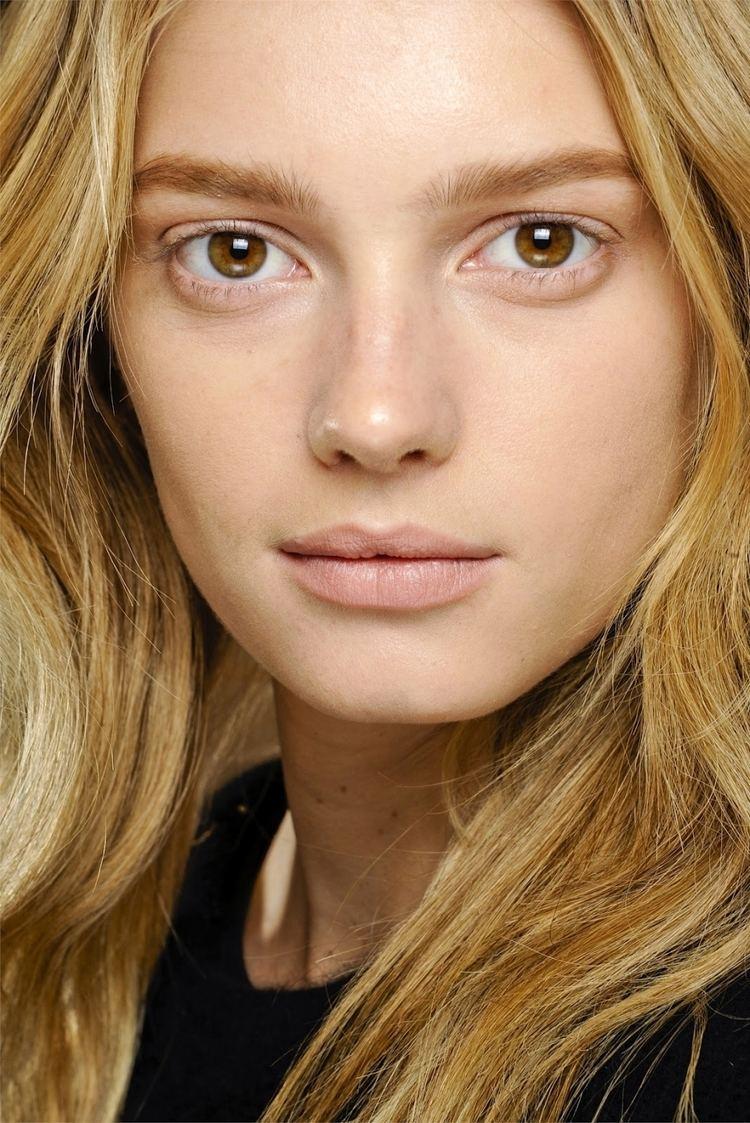 Sigrid Agren, The Free Social Encyclopedia