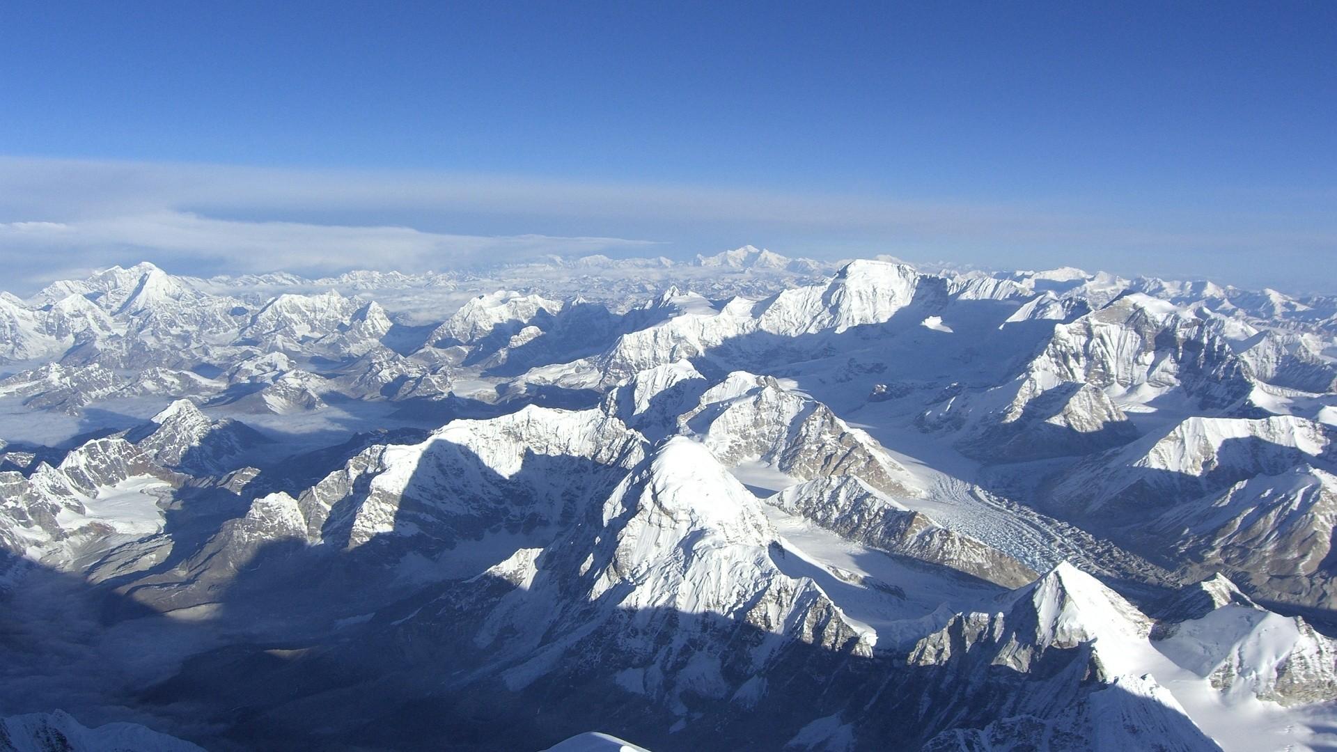 Snowy Mountains Wallpaper