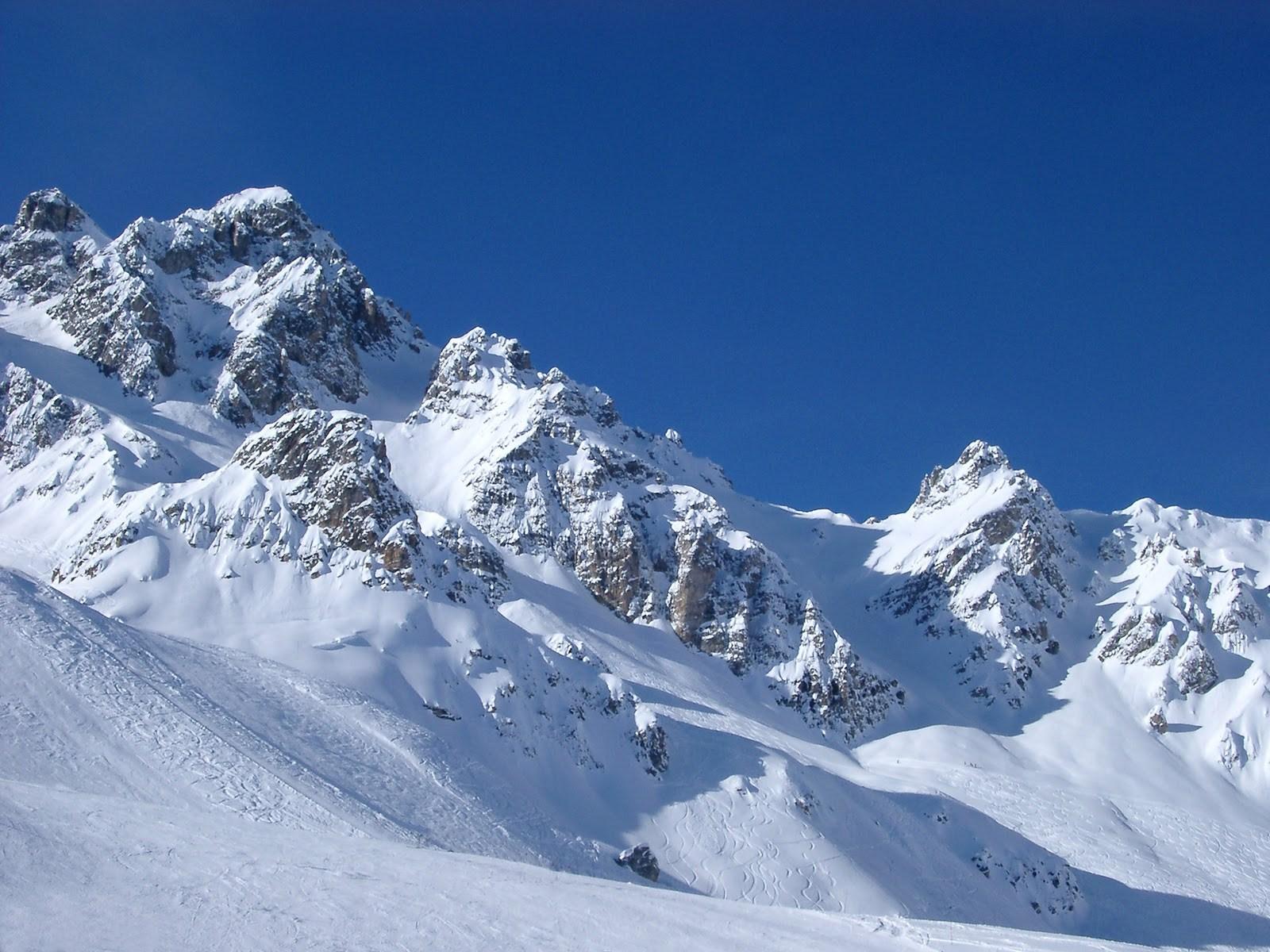 HD Snowy Mountain Wallpaper