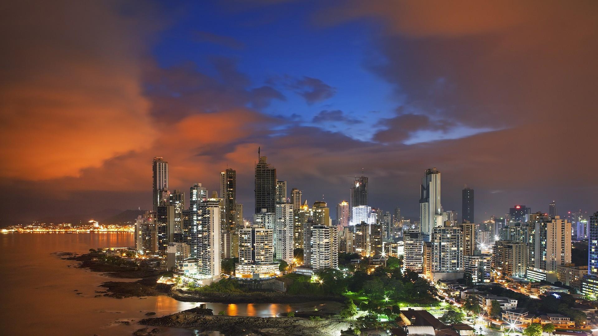 City of Panama in the evening wallpaper and image