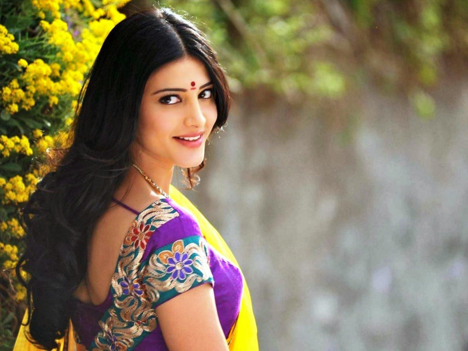 Saree Actress HD Wallpaper 1080p
