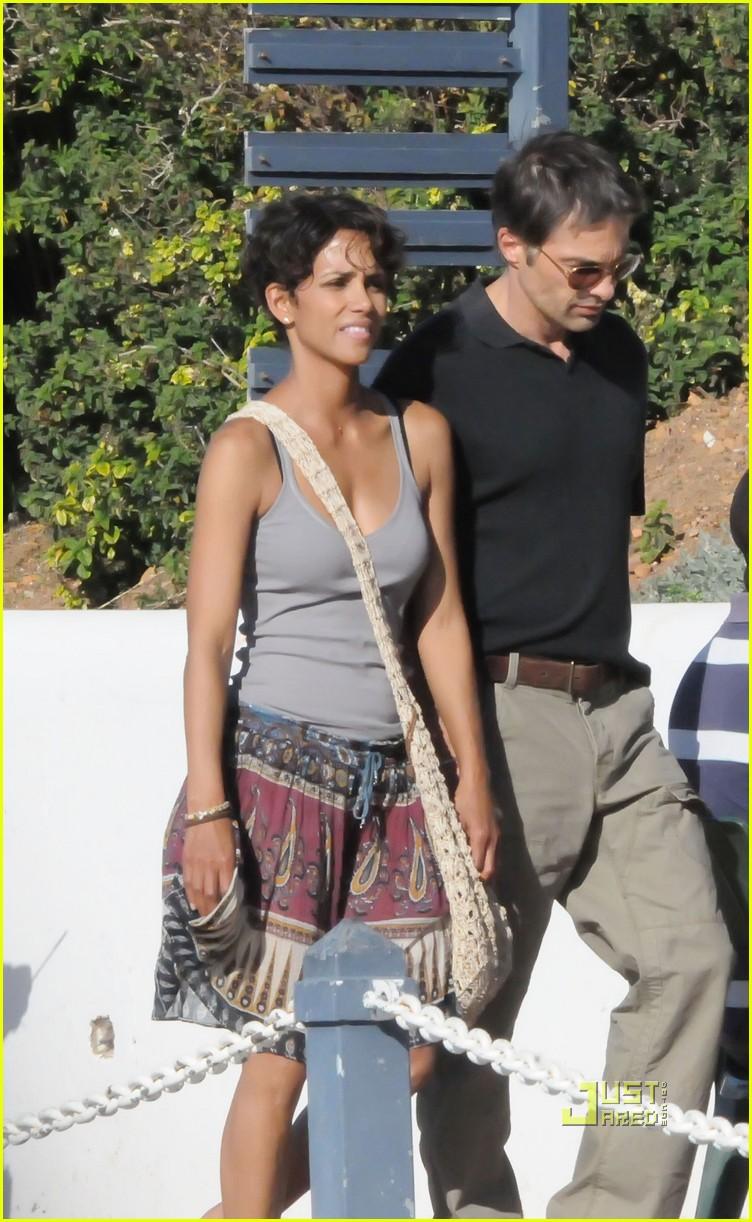 Halle Berry: Cape Town with Olivier Martinez!: Photo 2473017. Halle