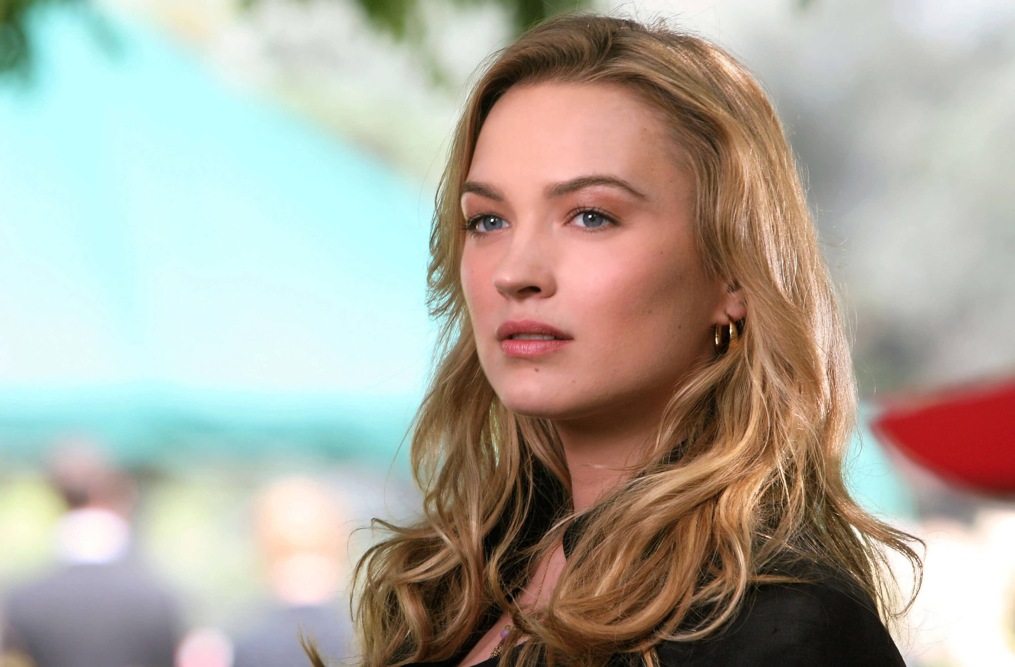 Sophia Myles HD Wallpaper