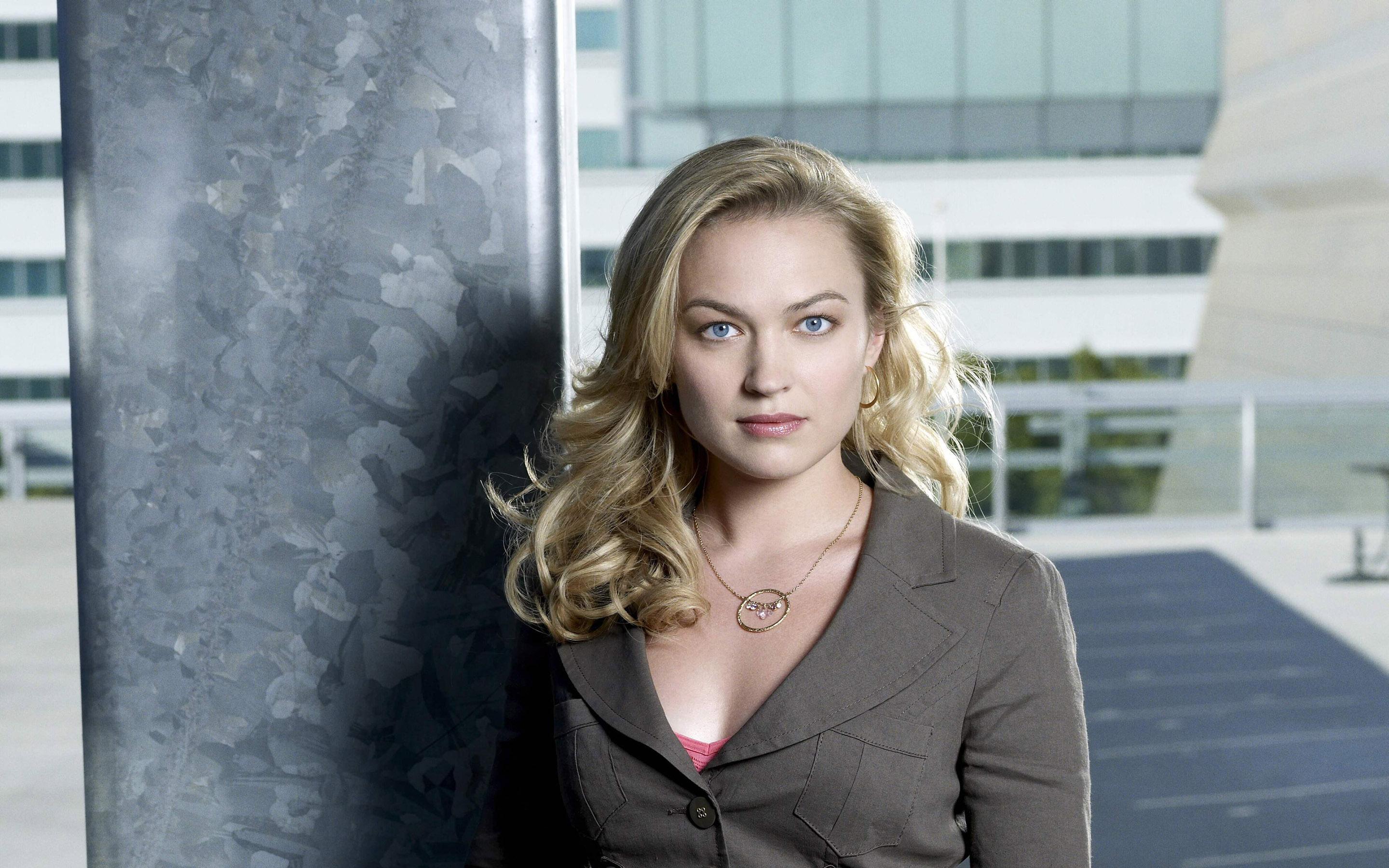 Sophia Myles Wallpaper Image Photo Picture Background