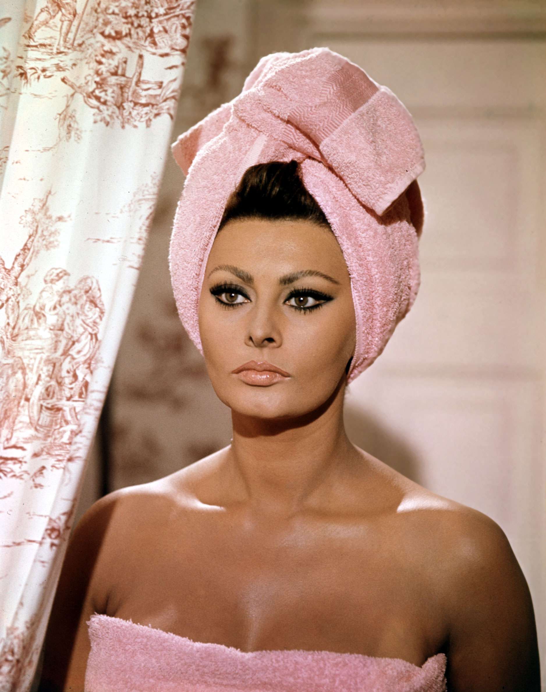 Sophia Loren HD Wallpaperwallpaper.net