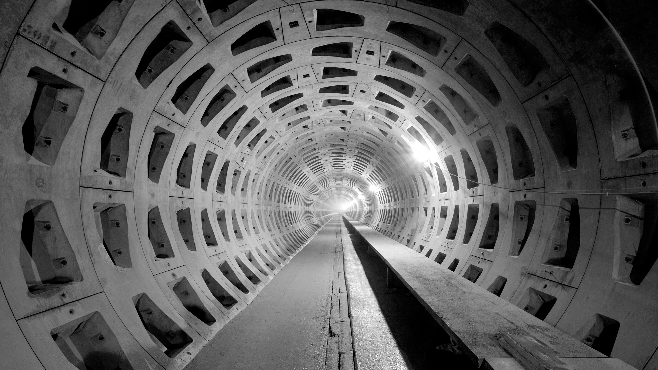 Тоннель метро