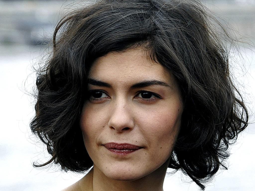 Wide HD Audrey Tautou Wallpaper. FLGX HD.73 KB