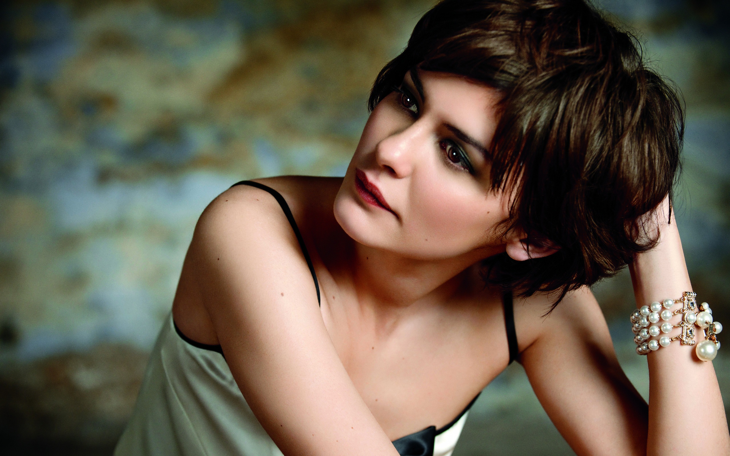 Wallpaper Audrey Tautou 01 2560x1600 HD Picture, Image