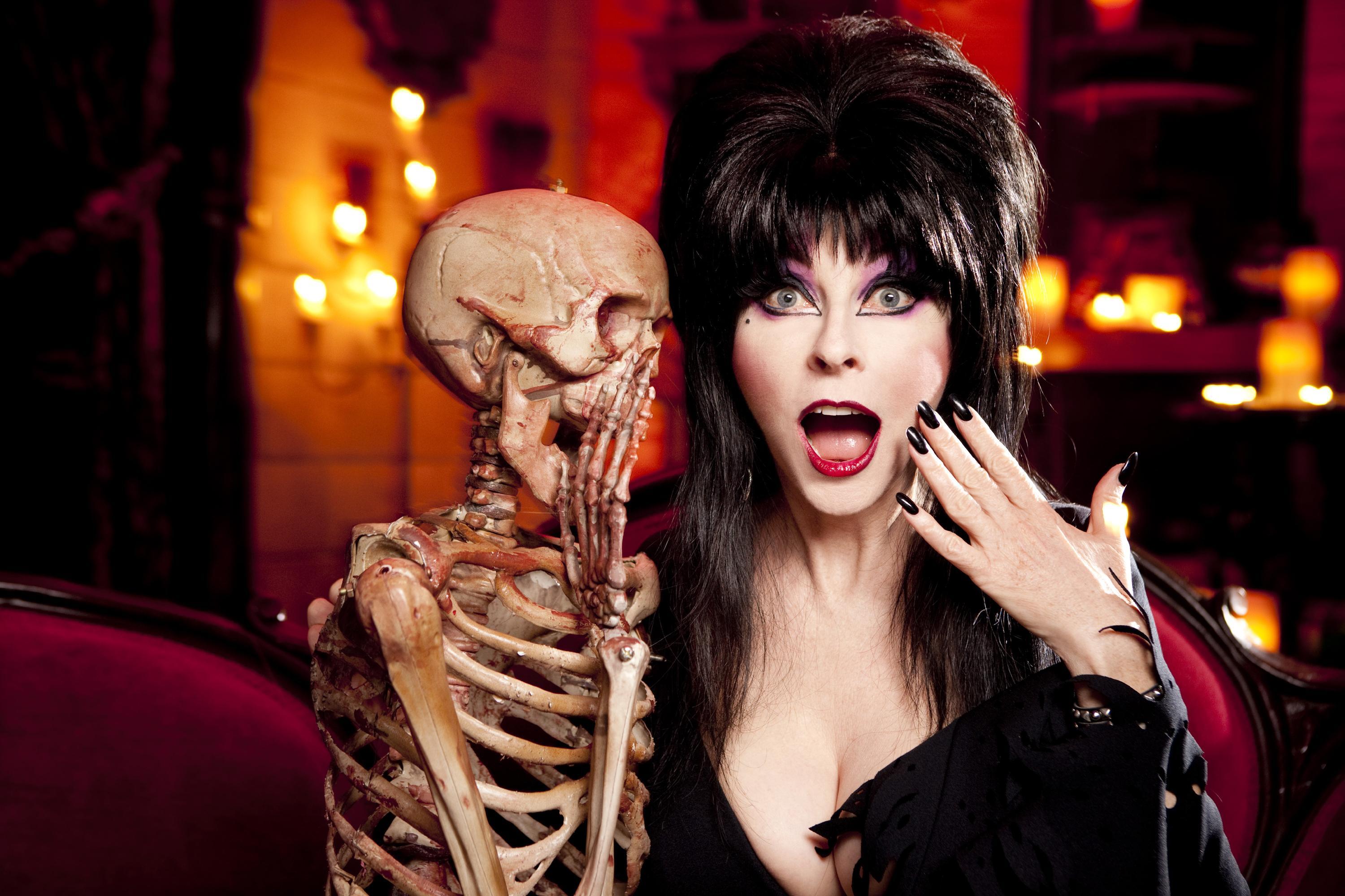 Cassandra Peterson HD Wallpaper