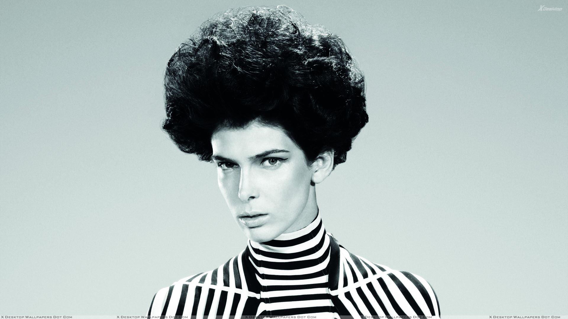 Kristina Salinovic Black N White Hairstyle By Tim Barber Wallpaper