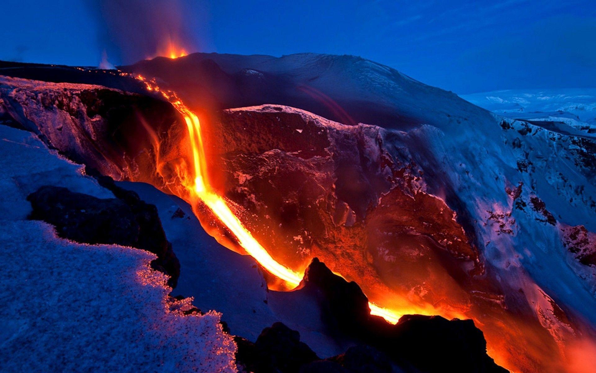 Mauna Loa Active Volcano in Hawaii State of US. Moulten