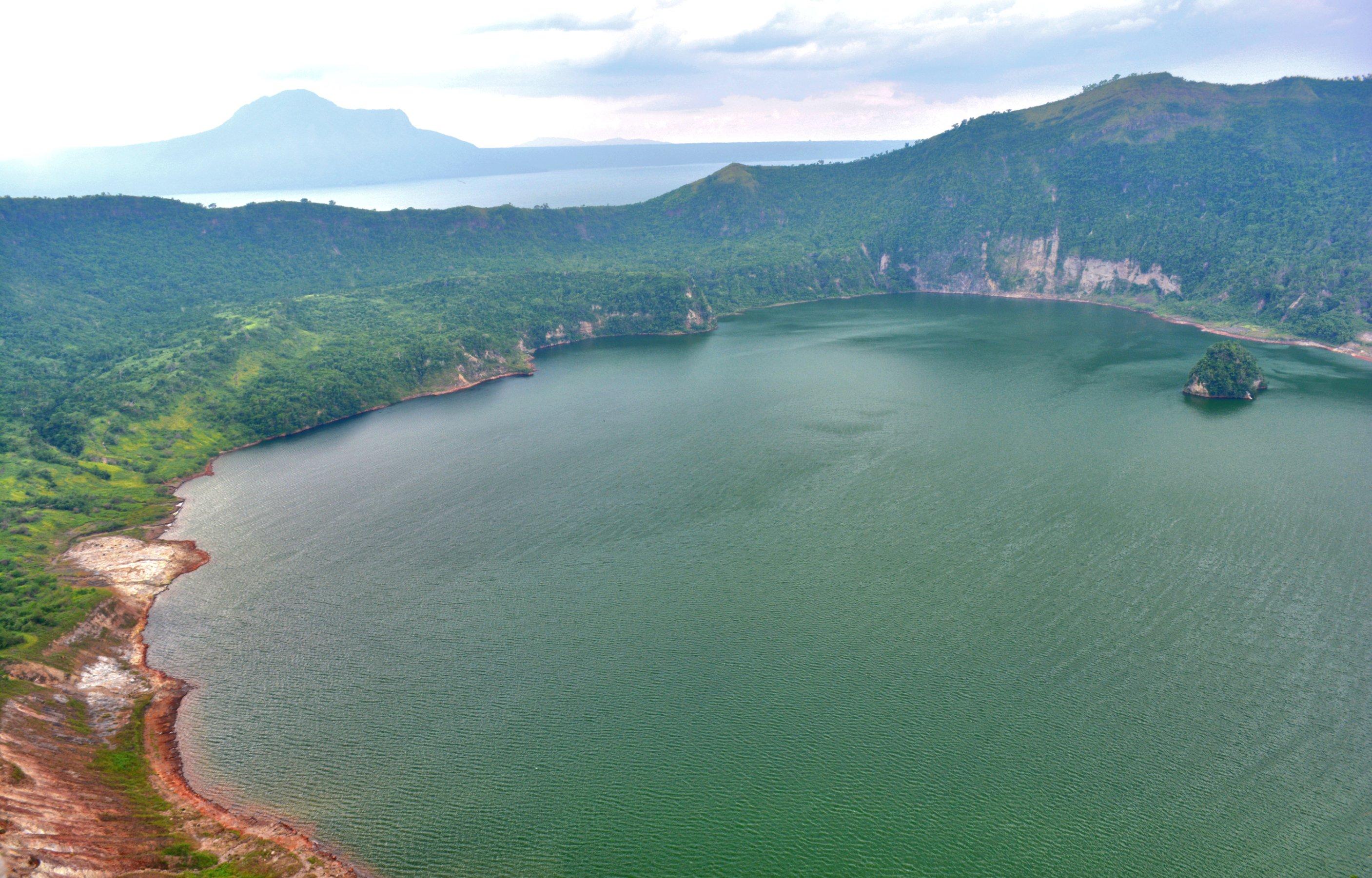 Taal Volcano in the Philippines: Danger, beauty - and golf!. CNN
