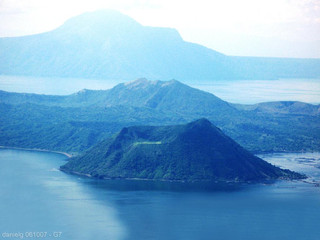 Taal Volcano. Taal lake and Volcano, Tagaytay