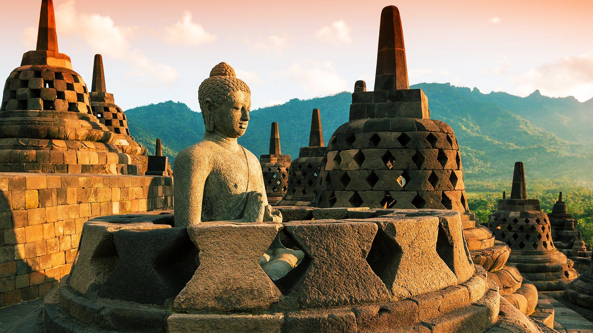5D4N Yogyakarta Tour Package + Borobudur + solo Asia Travels